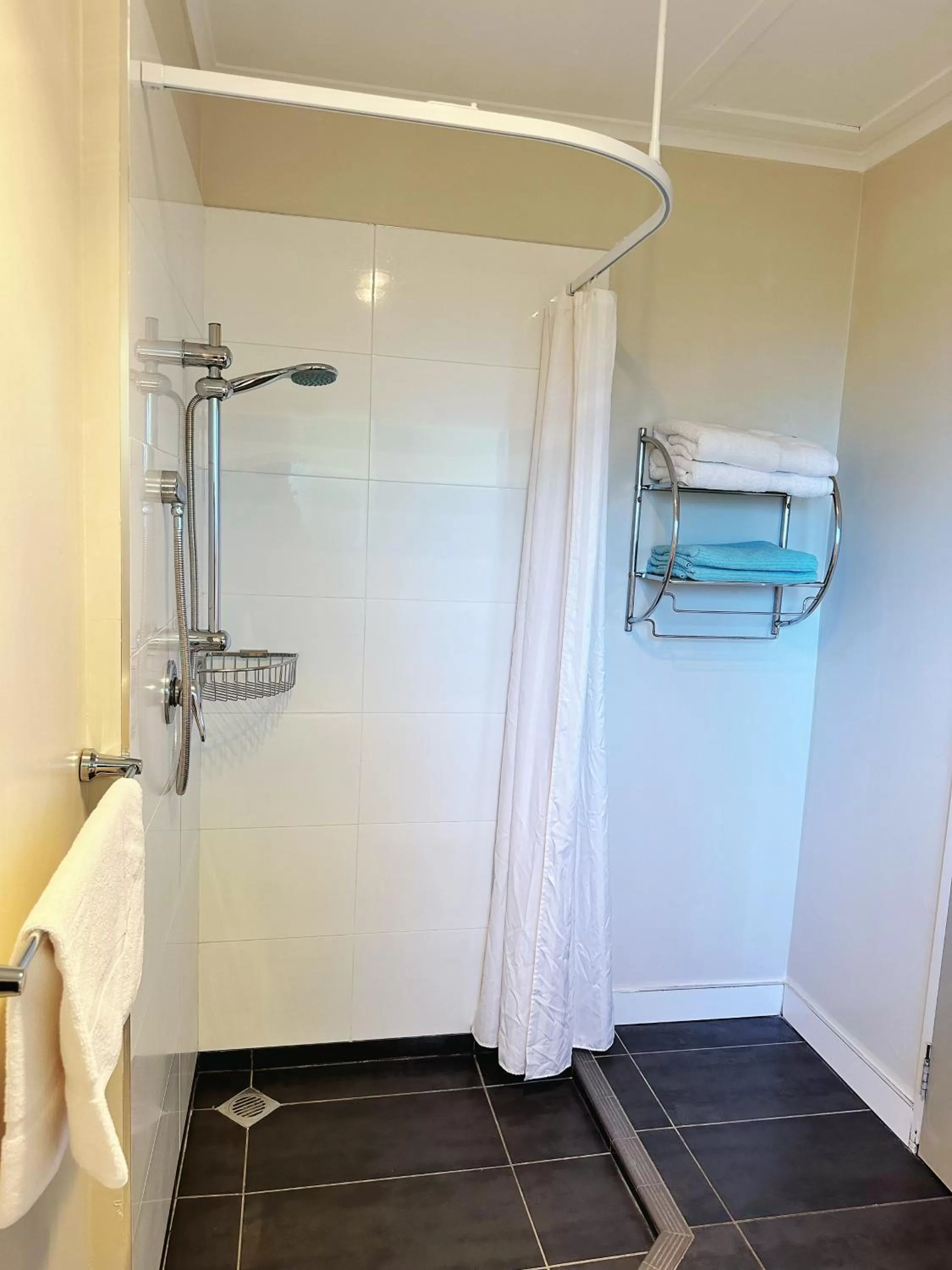 Red Rock Thermal Motel - Mineral Pool