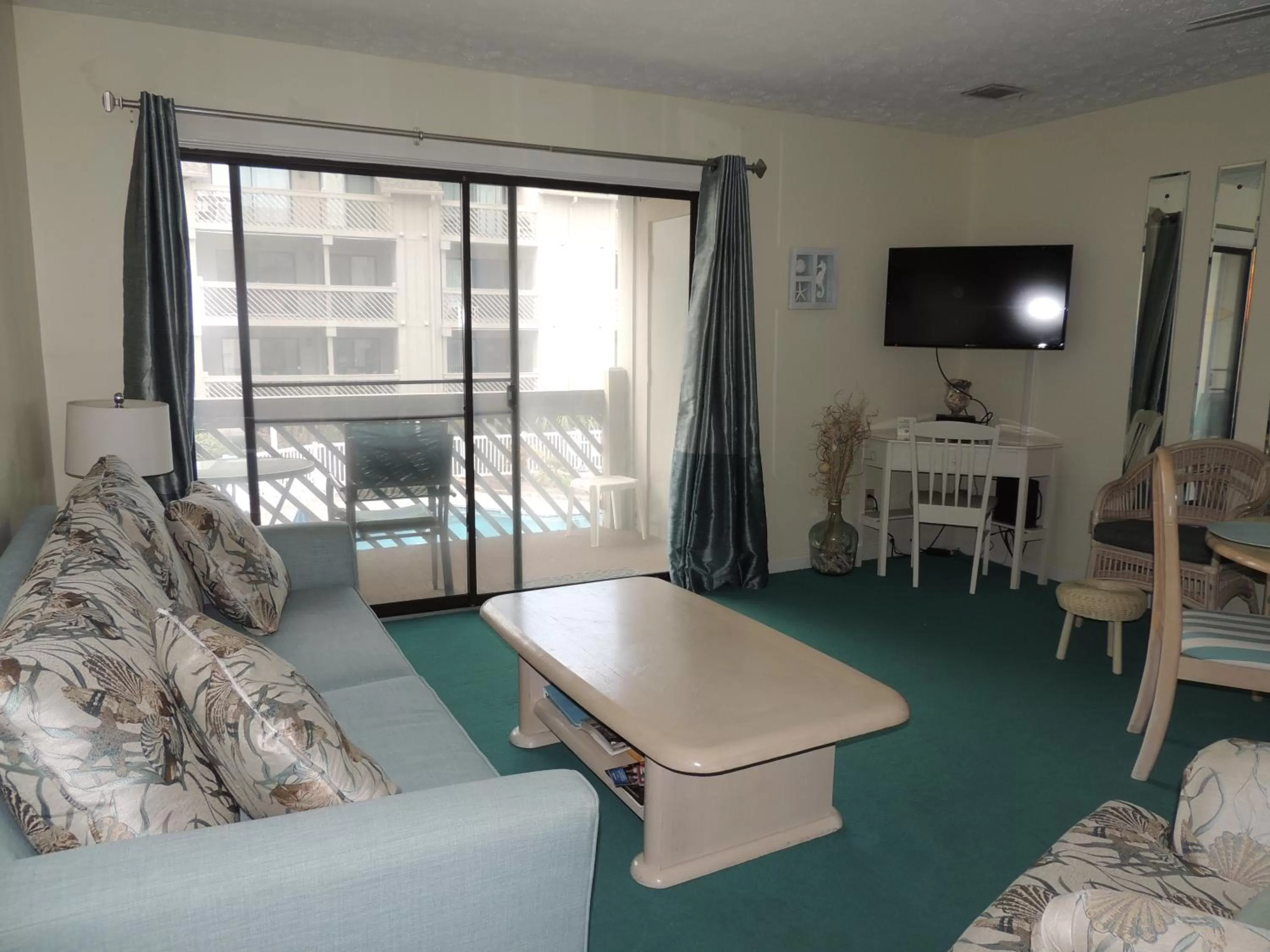 Living room in Beach Vacation Condos