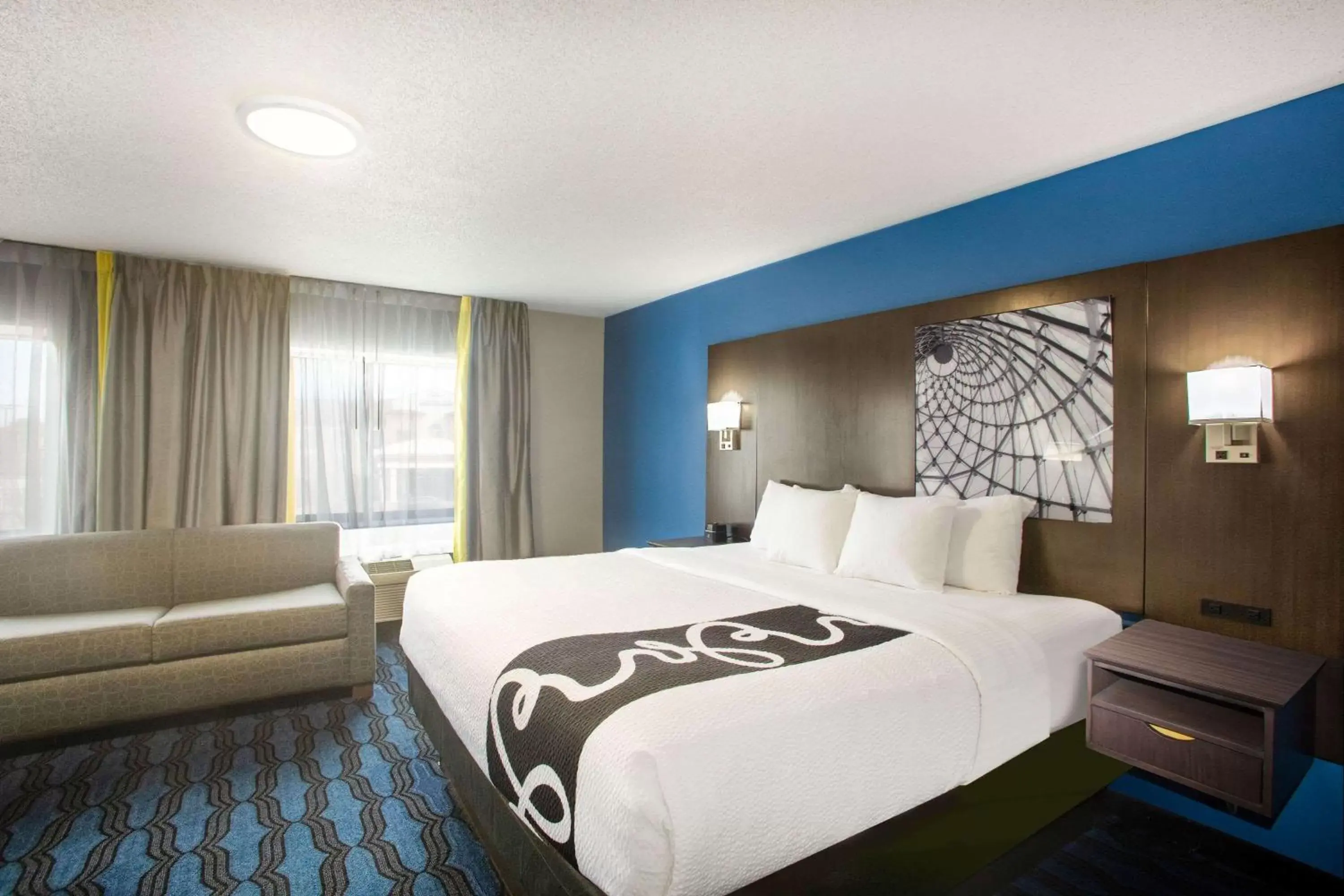 Executive King Room in La Quinta Inn by Wyndham St. Louis Hazelwood - Airport North Executive King Room in La Quinta Inn by Wyndham St. Louis Hazelwood - Airport North