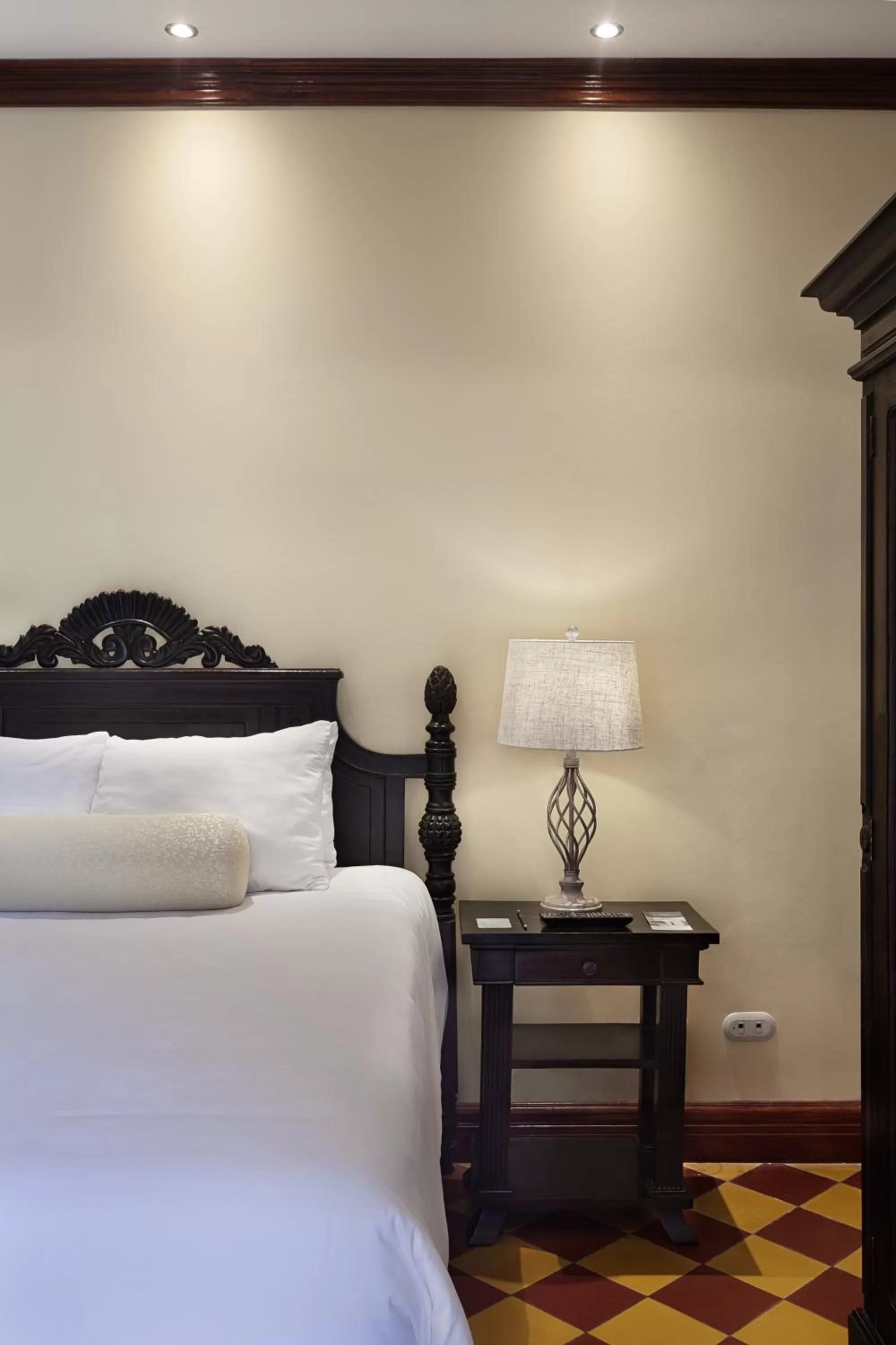 Bedroom, Bed in Hotel la Perla Leon