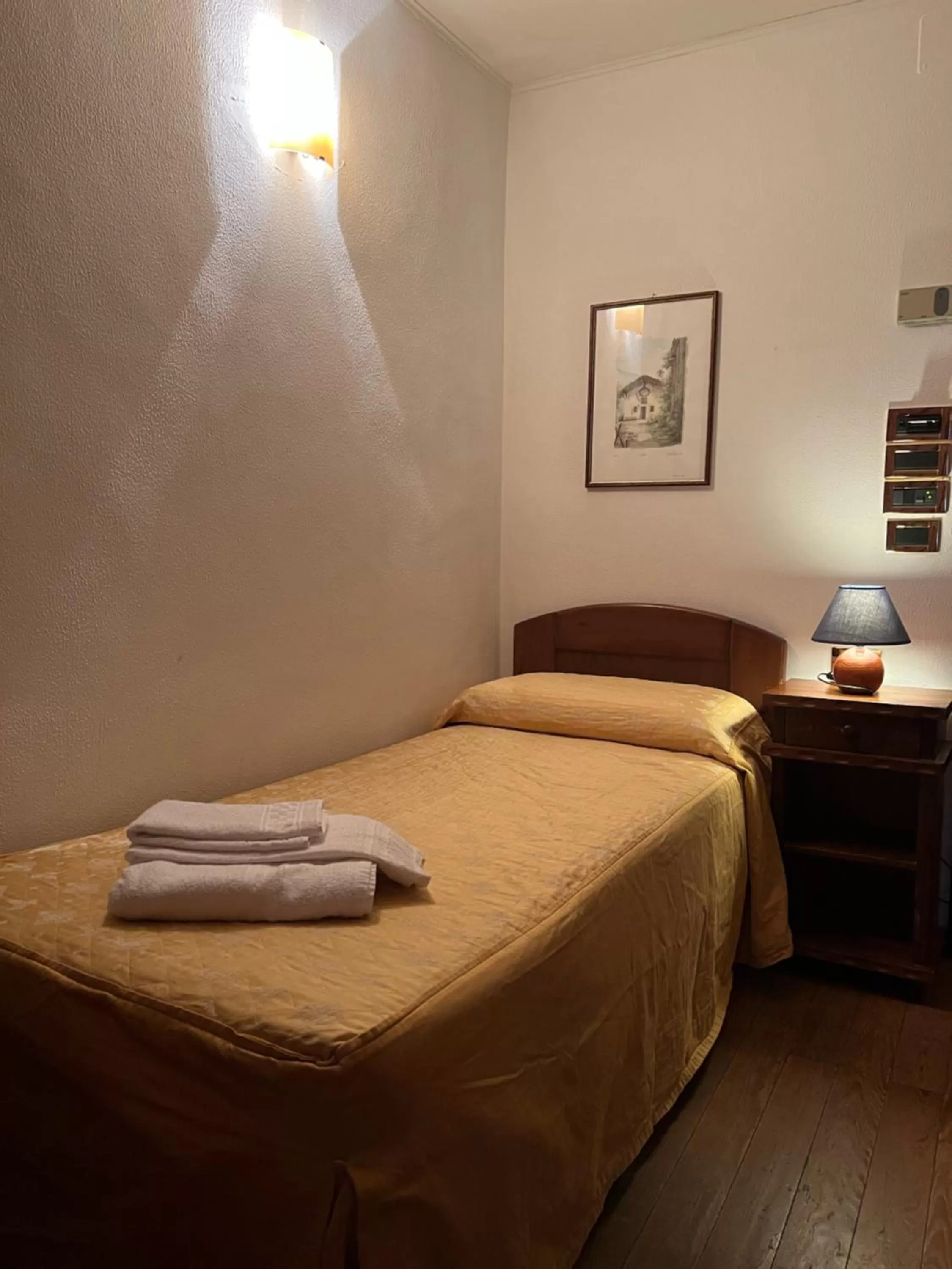 Bed in HG Hotel Italia