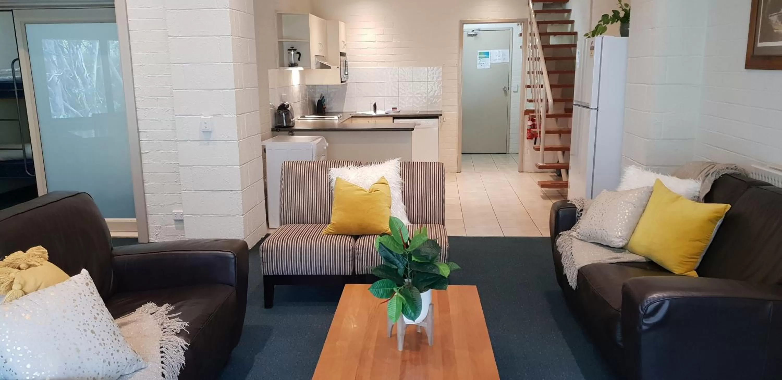 Living room in Cedarwood Apartments