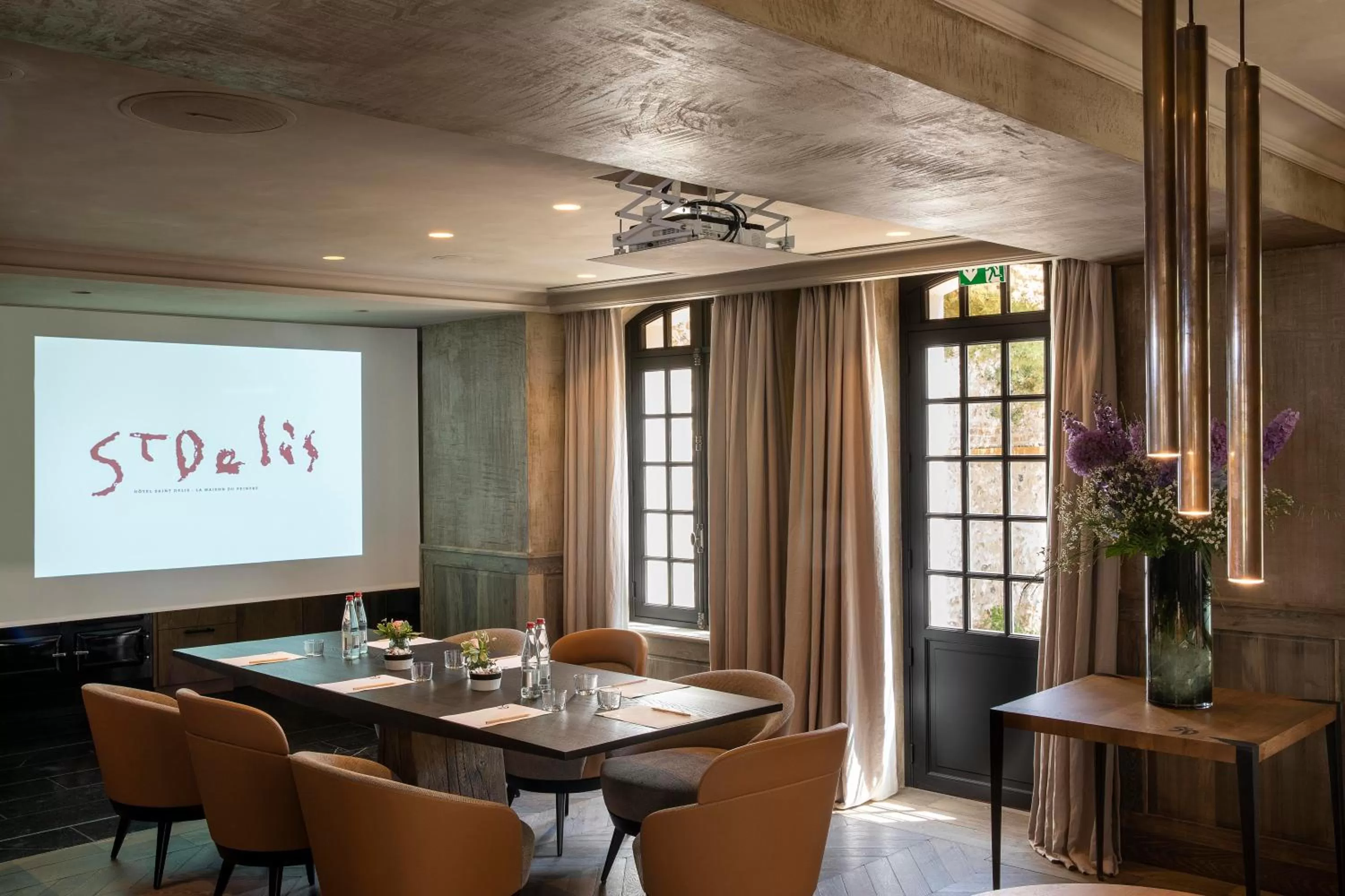Meeting/conference room in Hôtel Saint-Delis - La Maison du Peintre - Relais & Châteaux