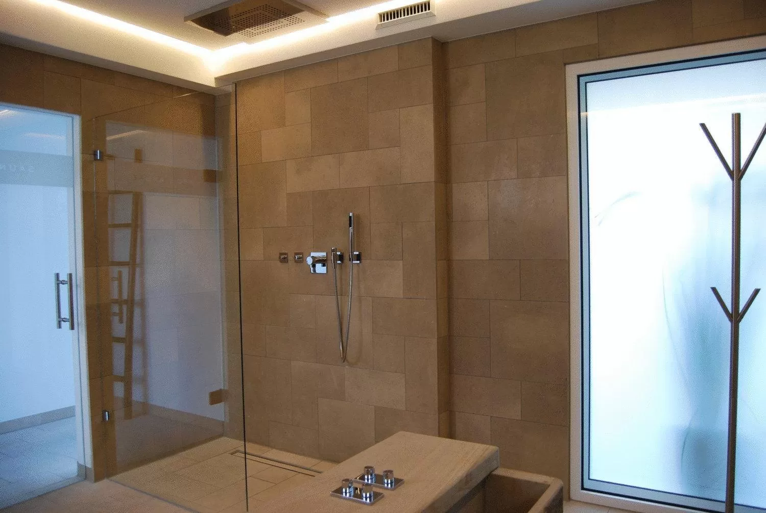 Shower in Romantik Hotel Neuhaus