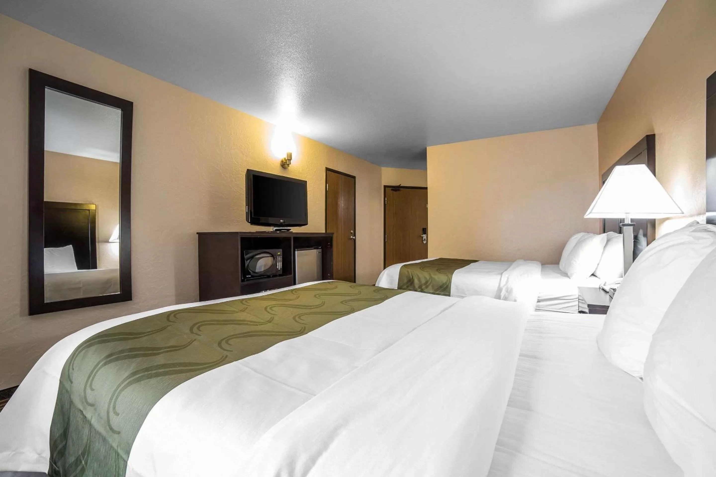 Photo of the whole room, Bed in Quality Inn Zion Park Area