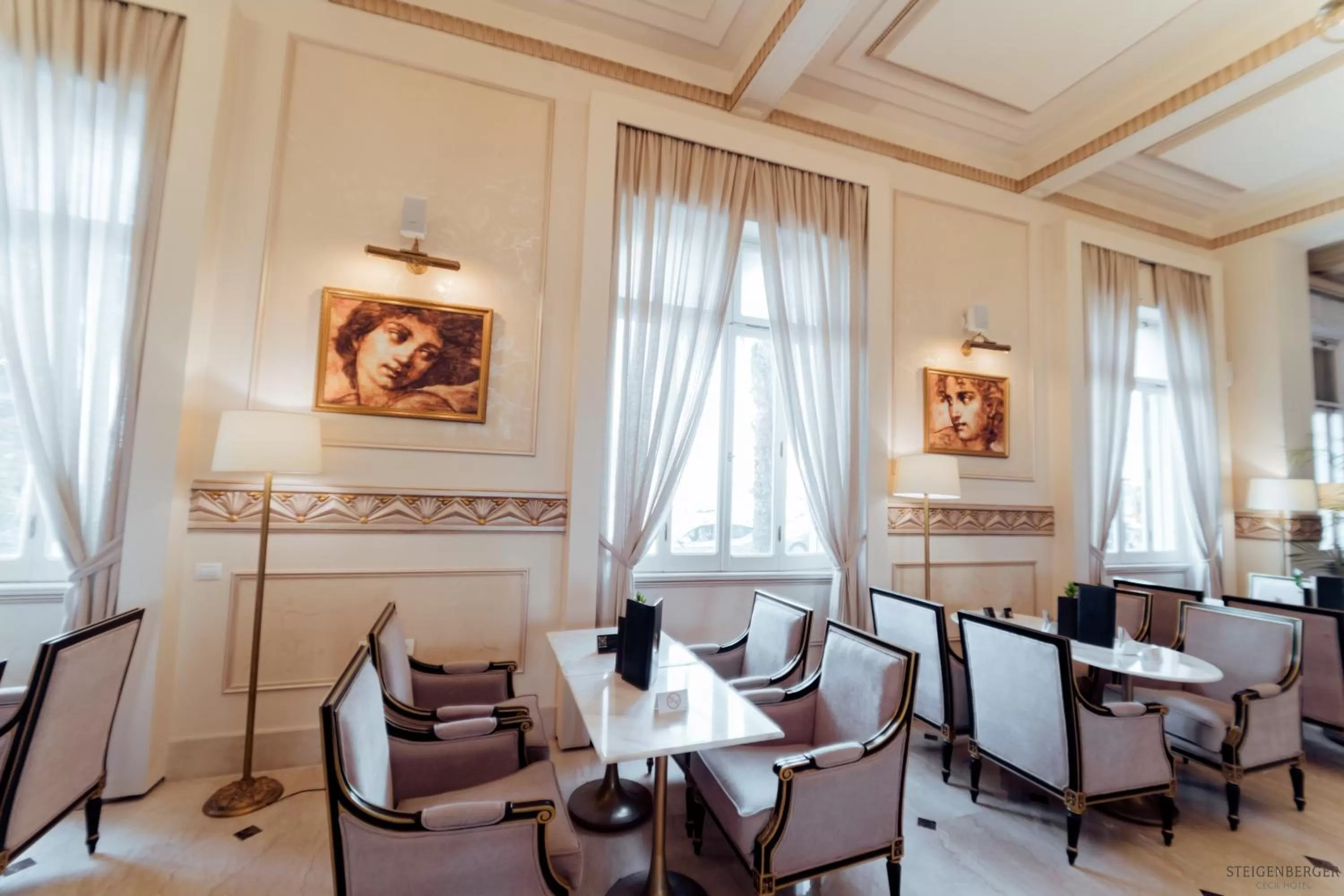 Lounge or bar in Steigenberger Cecil Hotel Alexandria