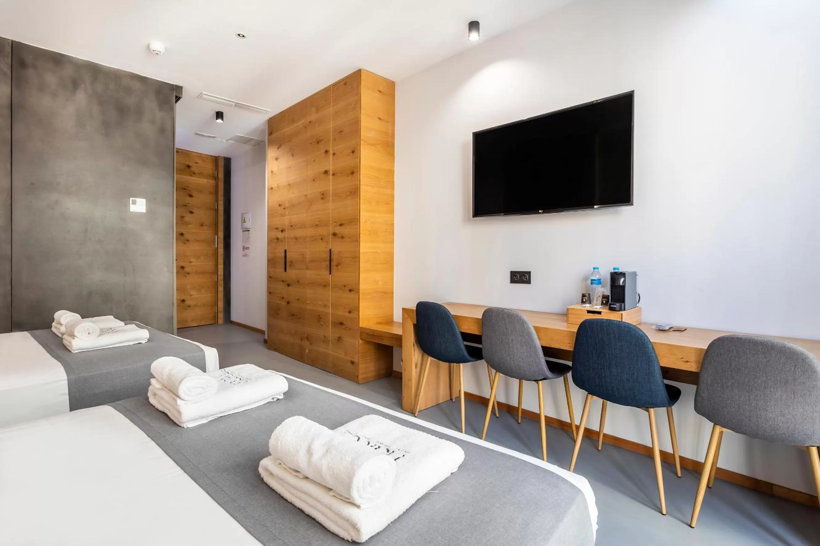 Bedroom, Bed in NALU Valencia Boutique Rooms