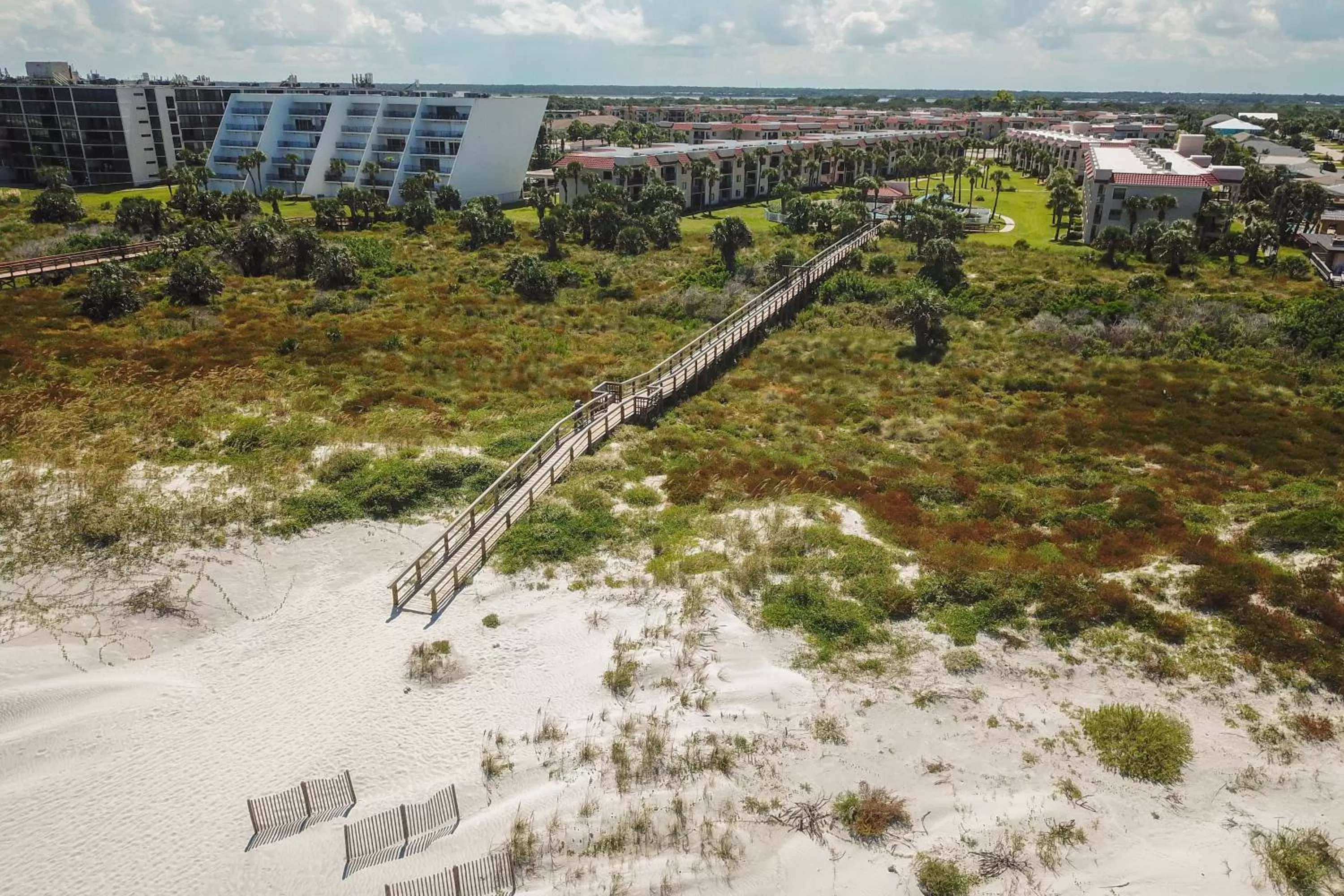 Bird's-eye View in Ocean Village L15