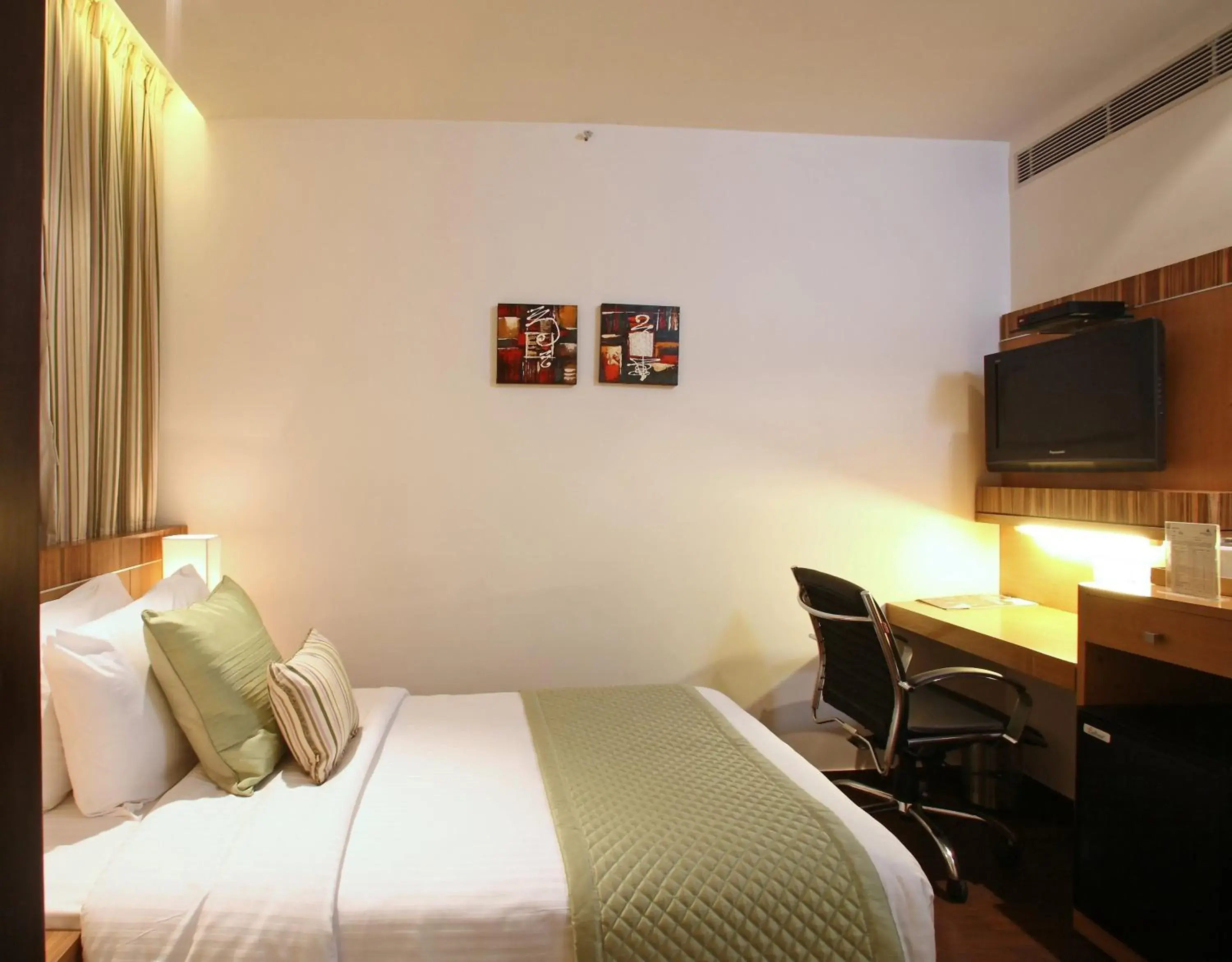 Single Room - single occupancy in Shervani Nehru Place Single Room - single occupancy in Shervani Nehru Place