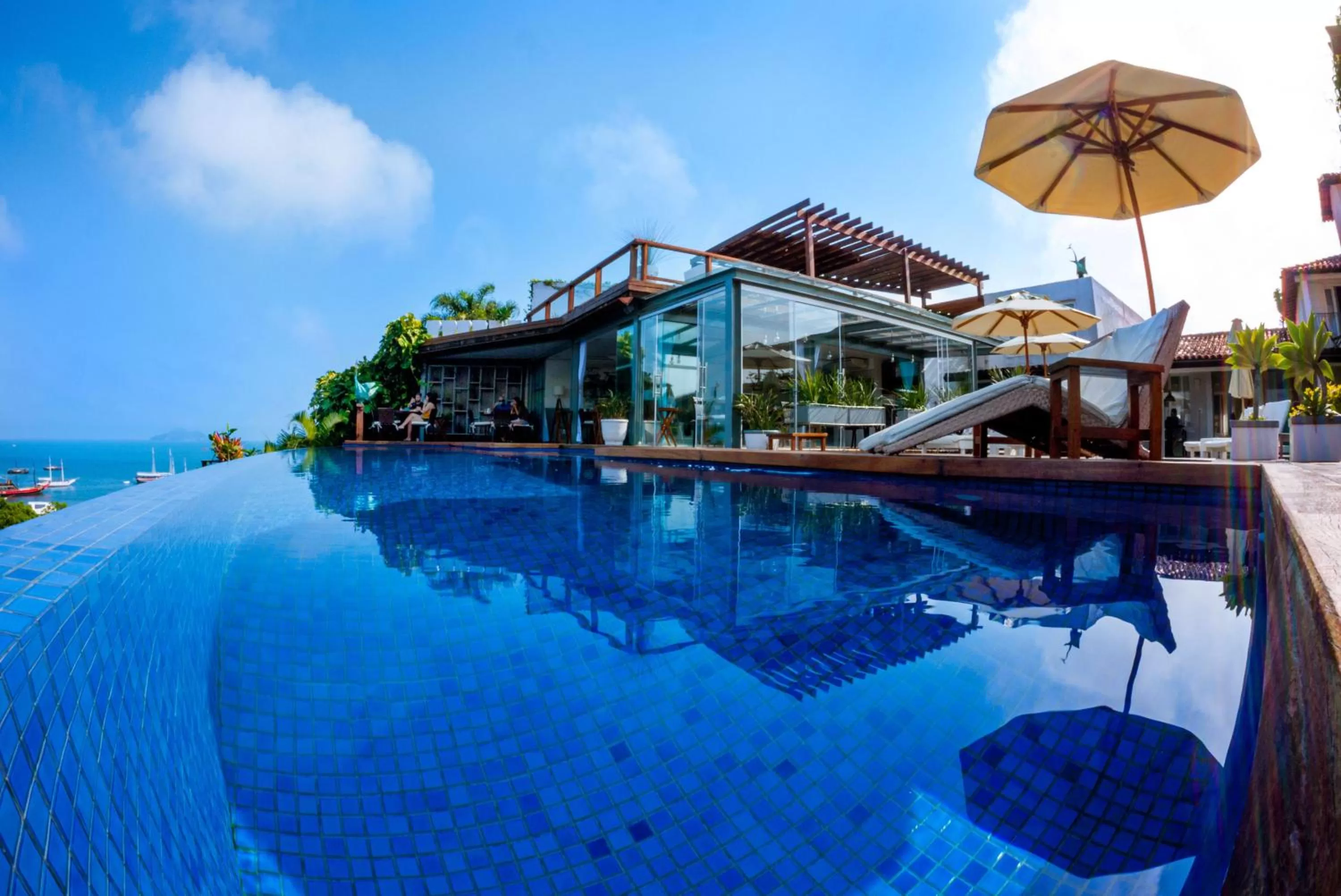 Restaurant/places to eat in Abracadabra Boutique Hotel