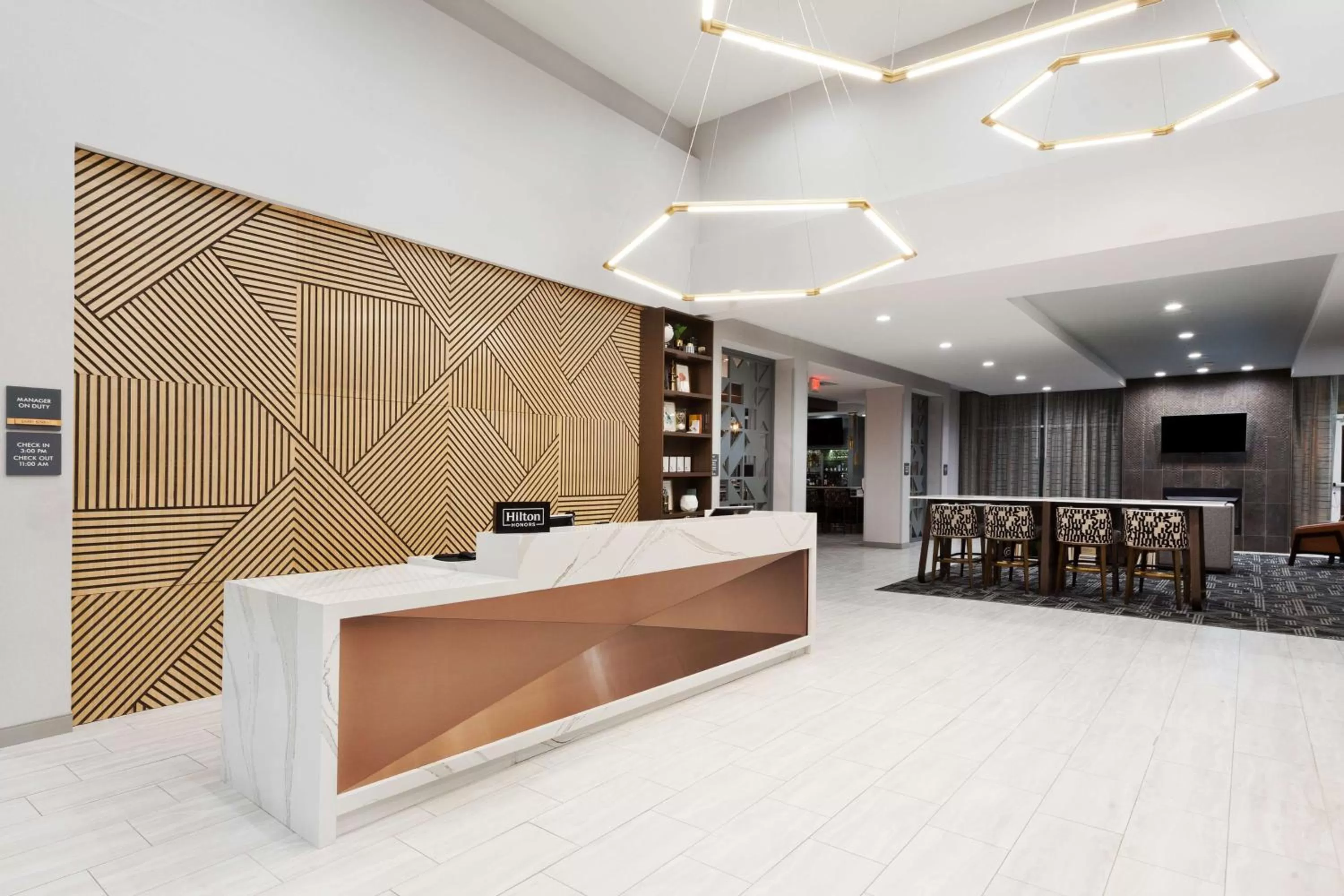 Lobby or reception in Doubletree By Hilton Dothan, Al