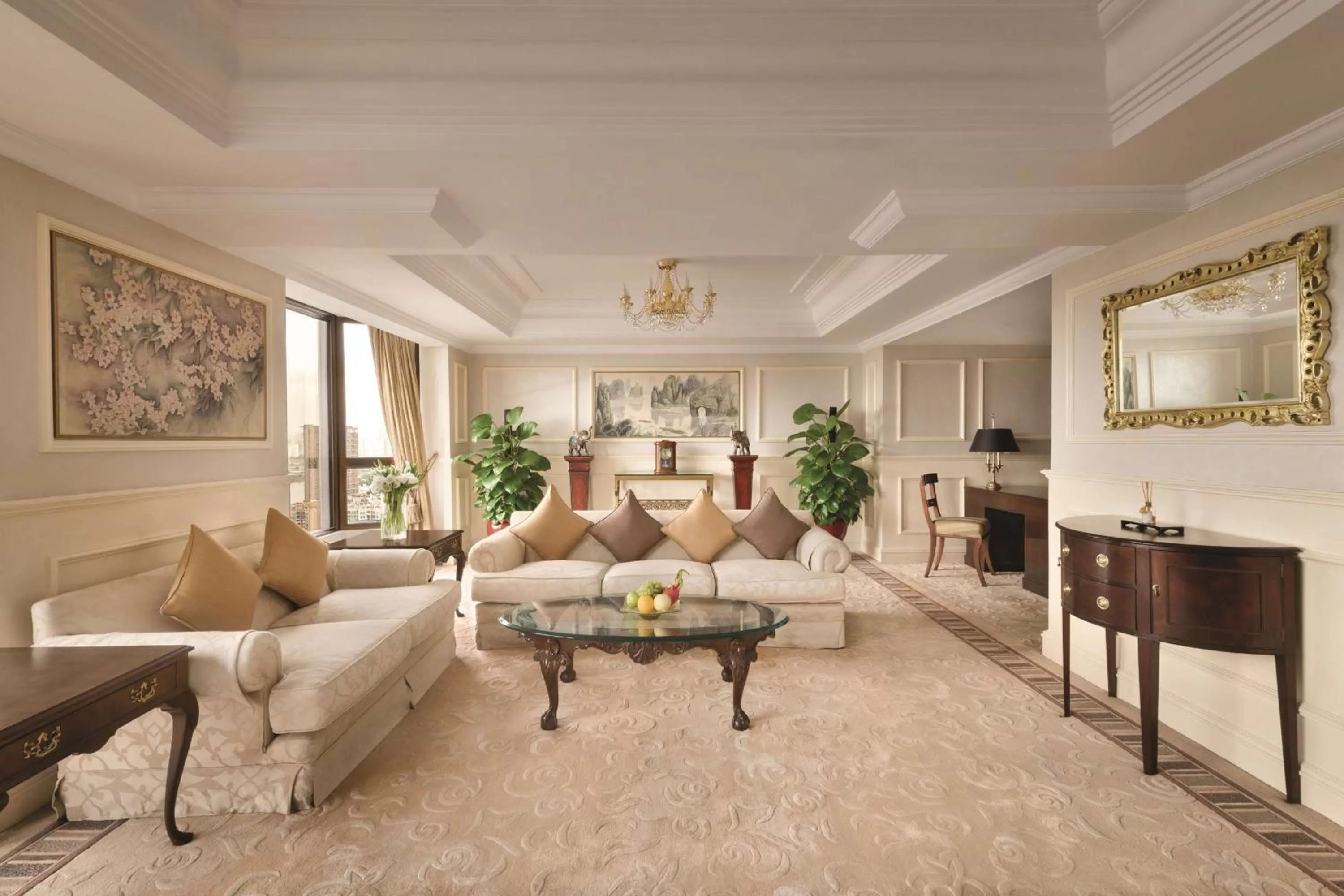 Photo of the whole room in Shangri-La Shenzhen - Nearby Luohu Border, Outdoor Swimming Pool