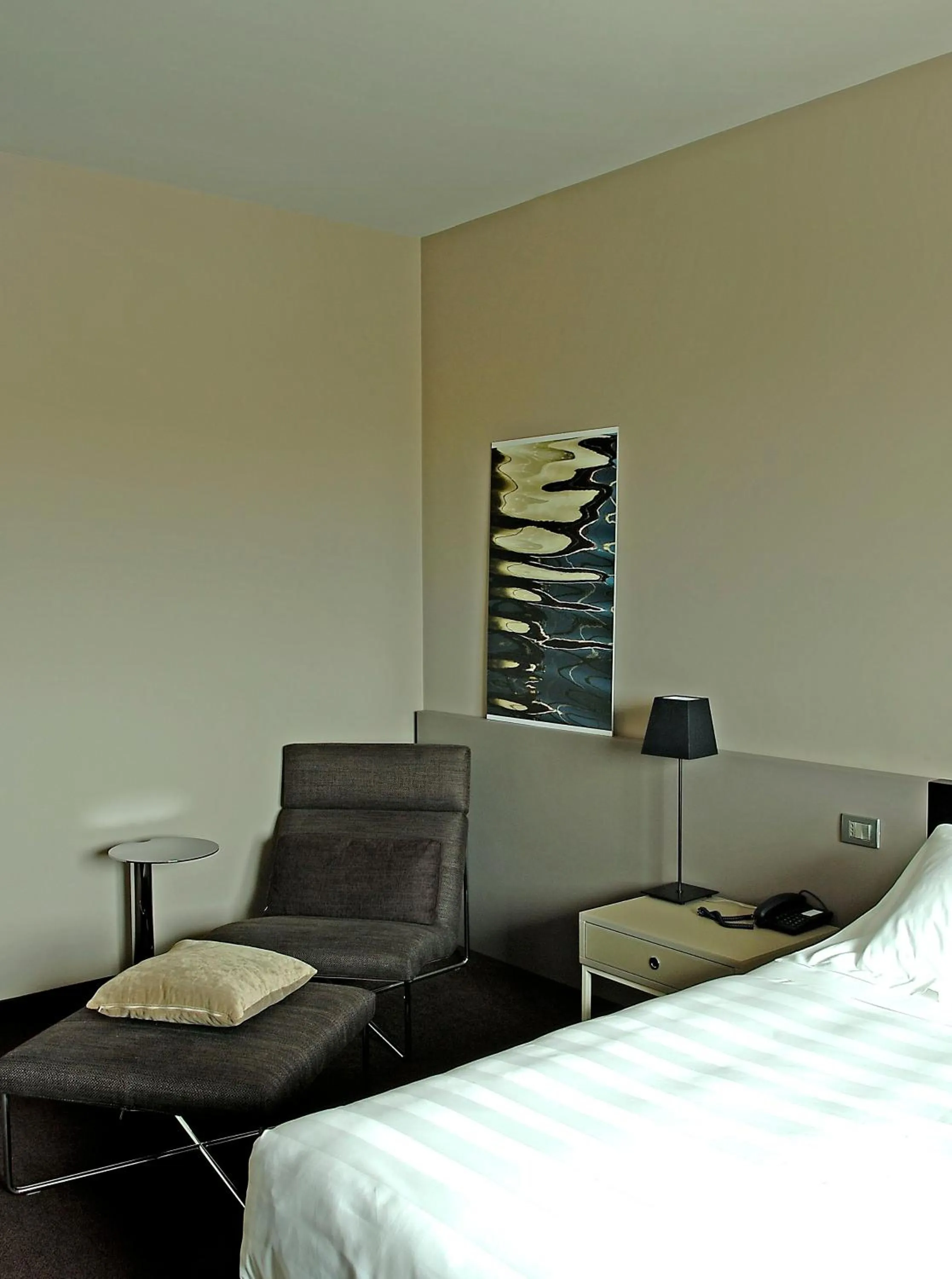 Seating area, Bed in G Hotel Ancona