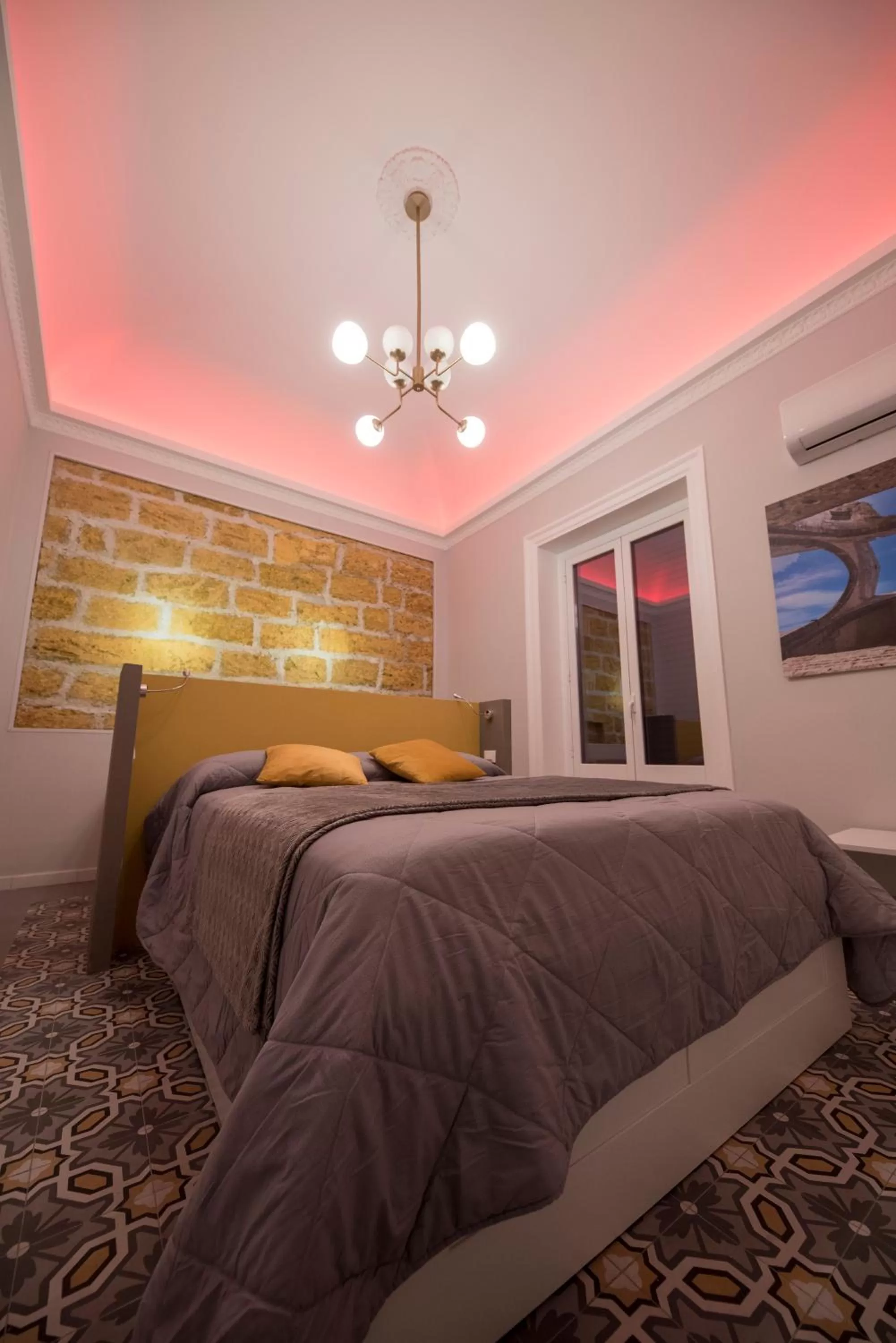 Photo of the whole room, Bed in Suite del Ponte Normanno