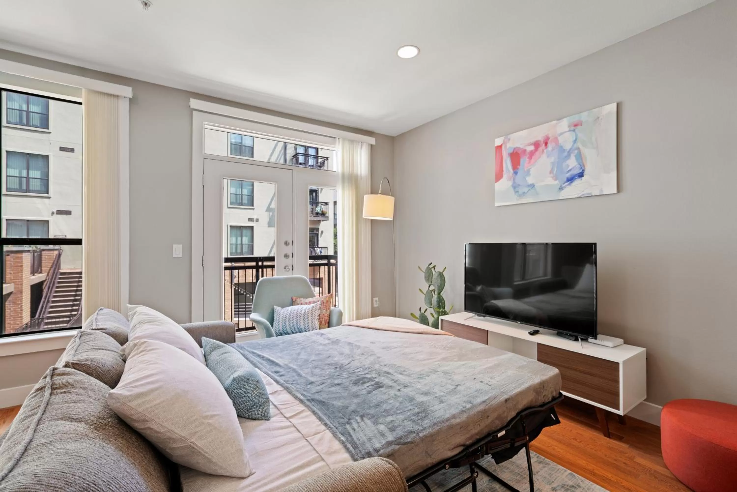 Bed in Kasa Legacy Town Center Plano