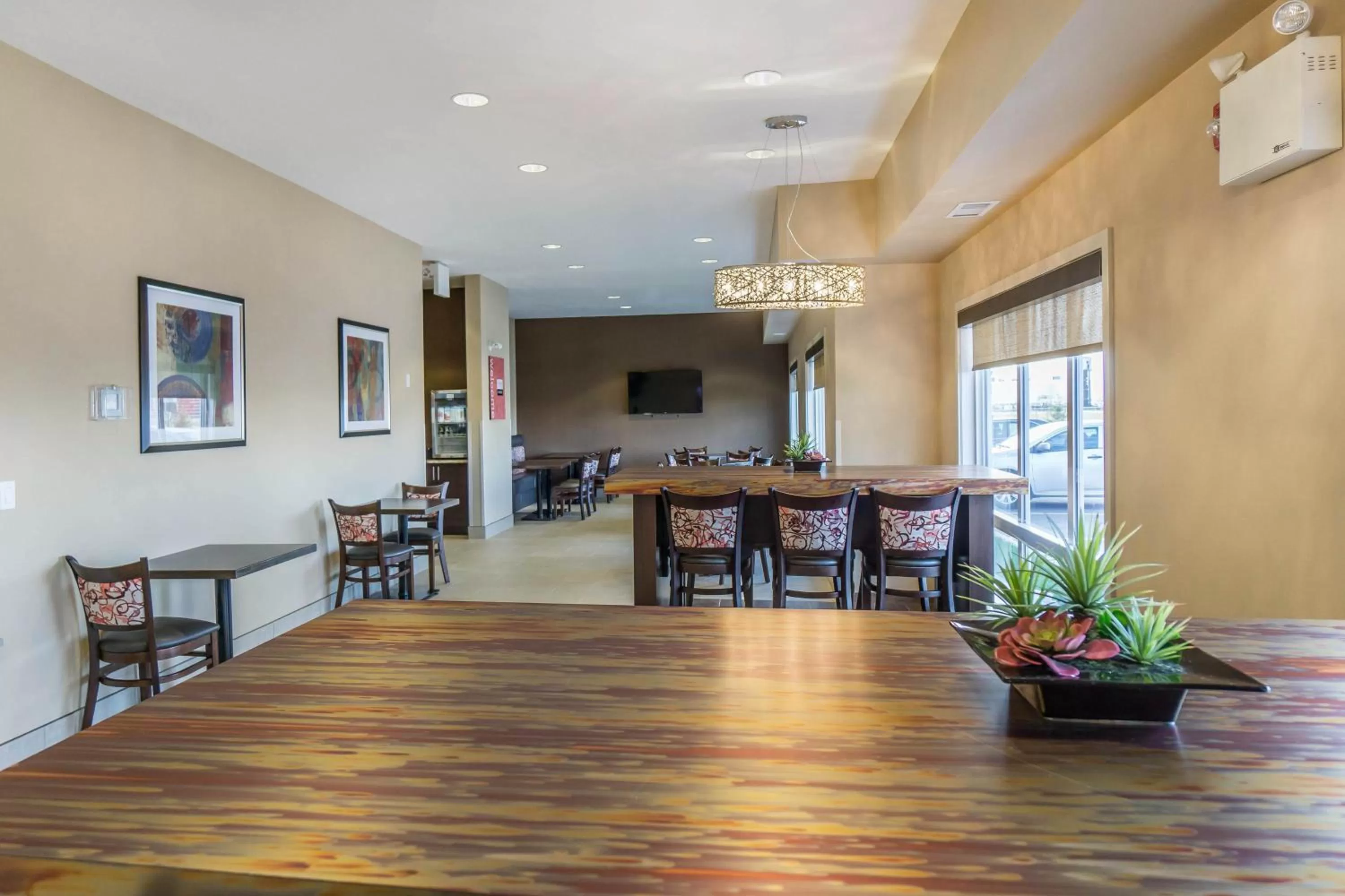 Continental breakfast in Comfort Inn & Suites Edmonton International Airport