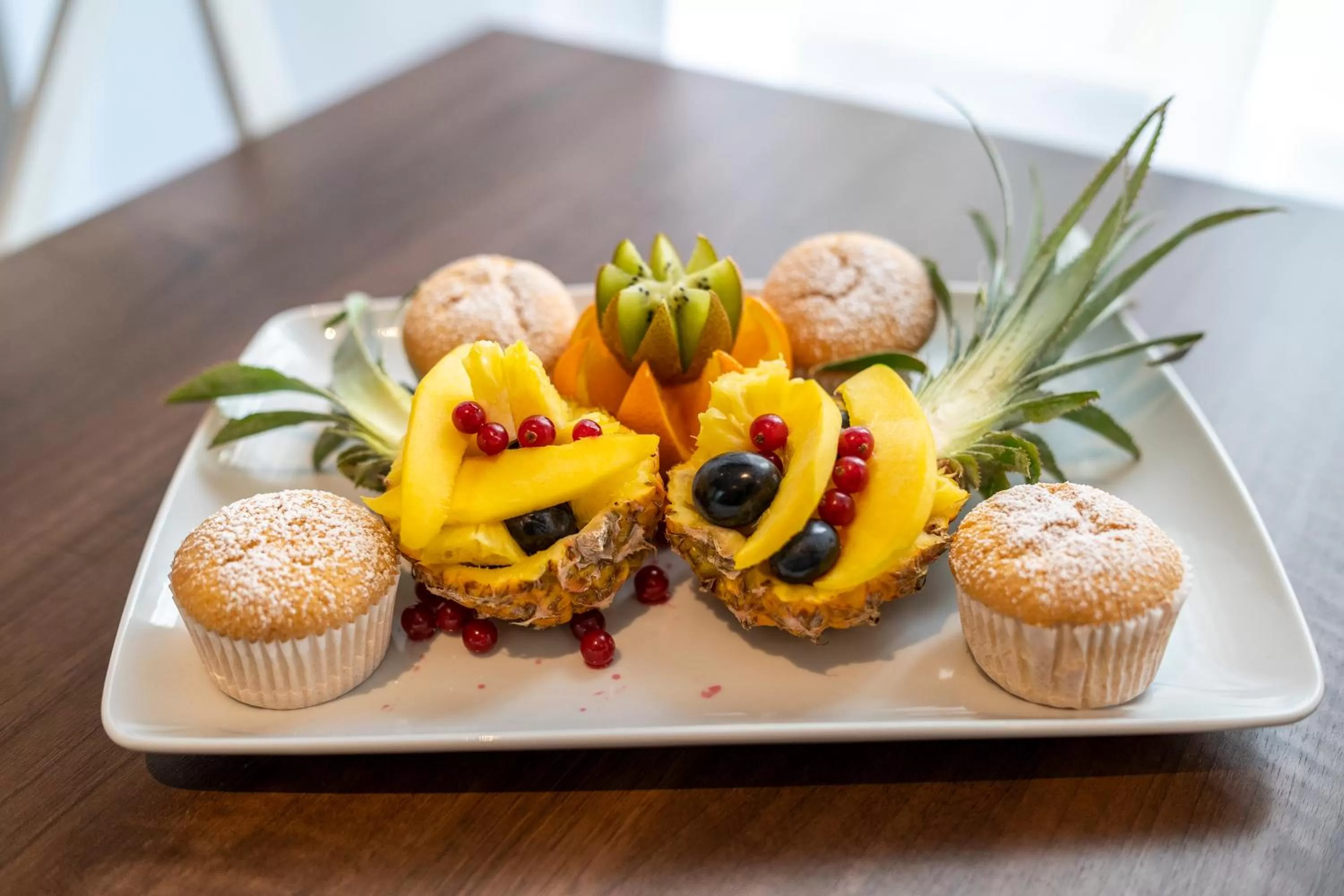 Spring in New Era Hotel Old Town Party Zone Bucharest- parking with fee nearby - NOT at the hotel !