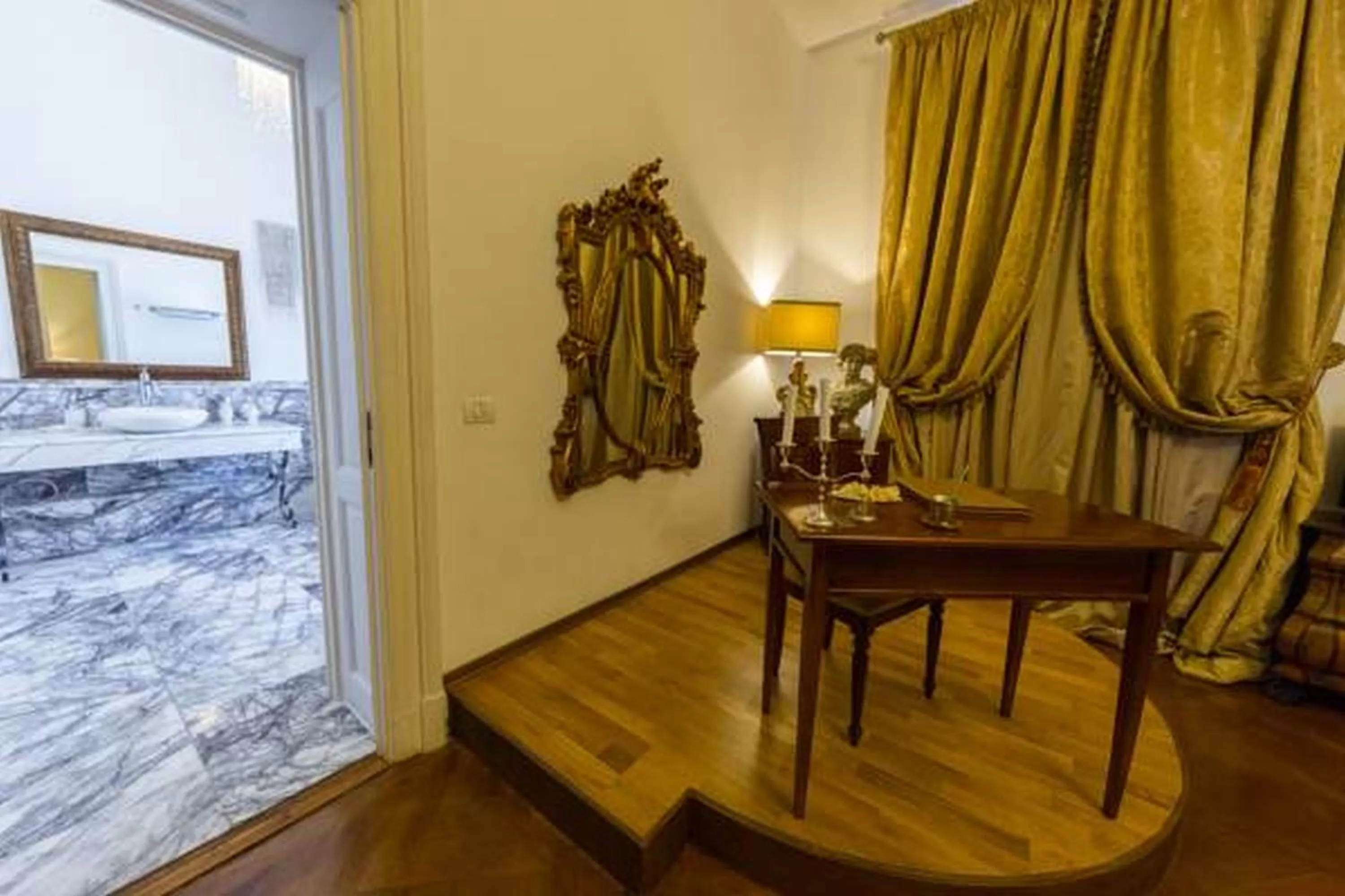 Grand Boutique Hotel