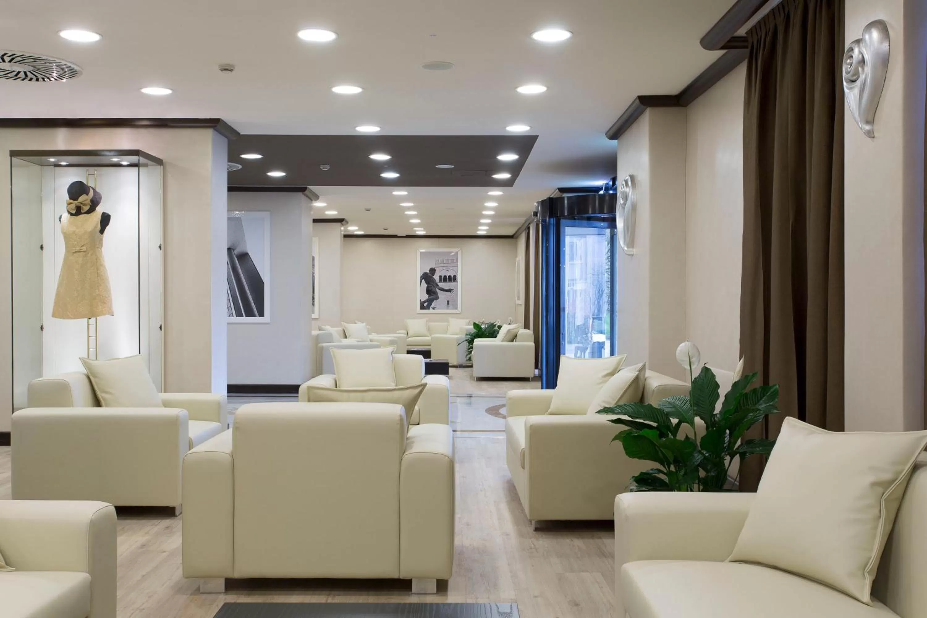 Lobby or reception in Best Western Plus Tower Hotel Bologna