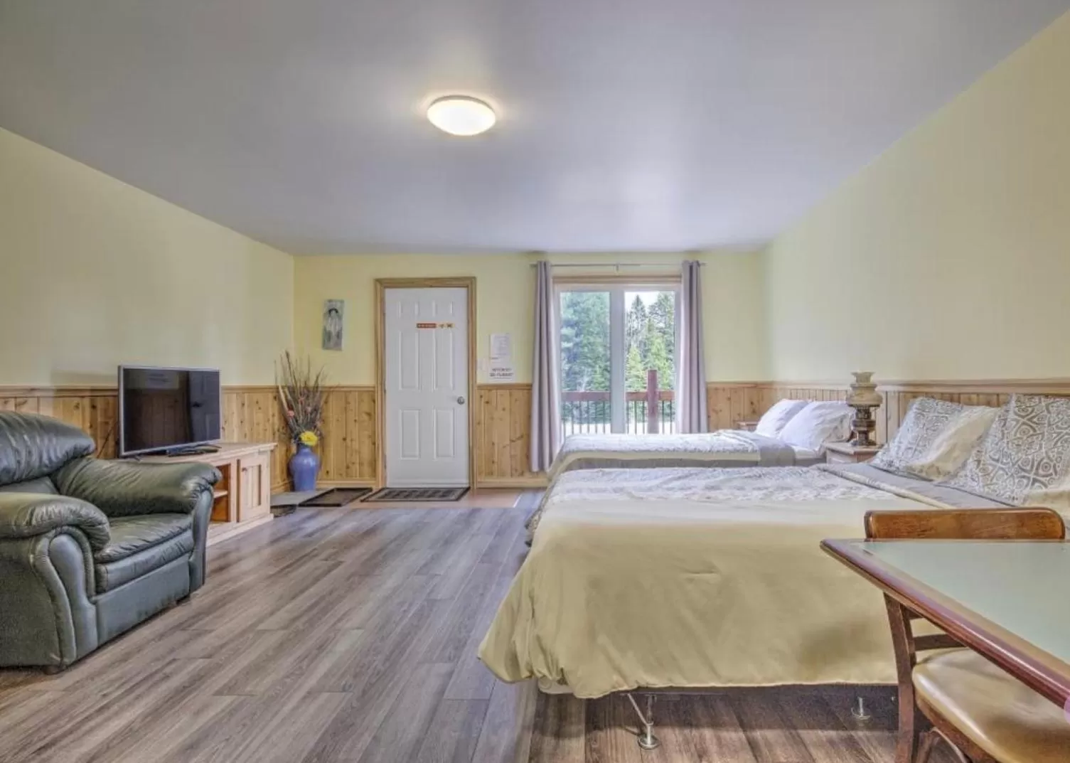 Bedroom in Hébergement chez le D