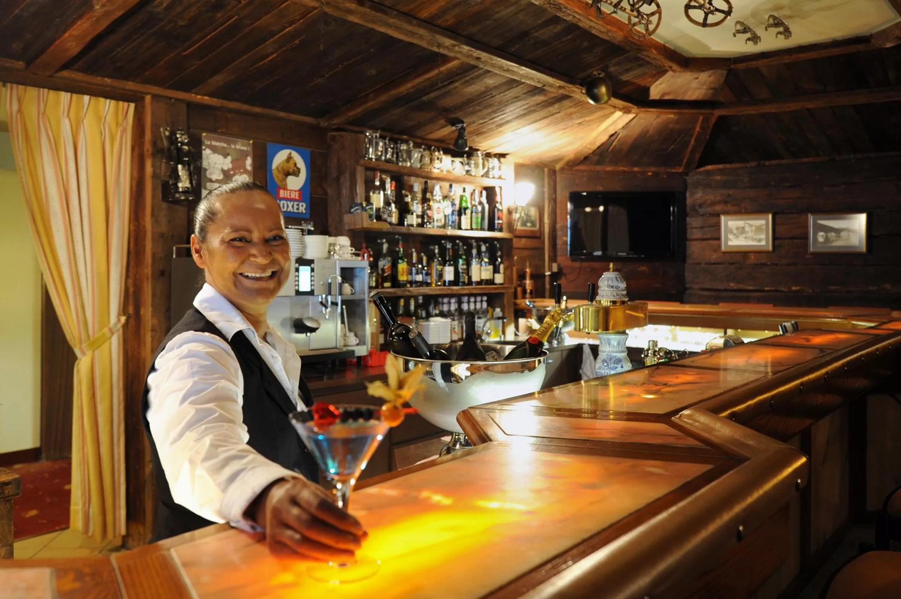 Lounge or bar in Aparthotel Helvetia