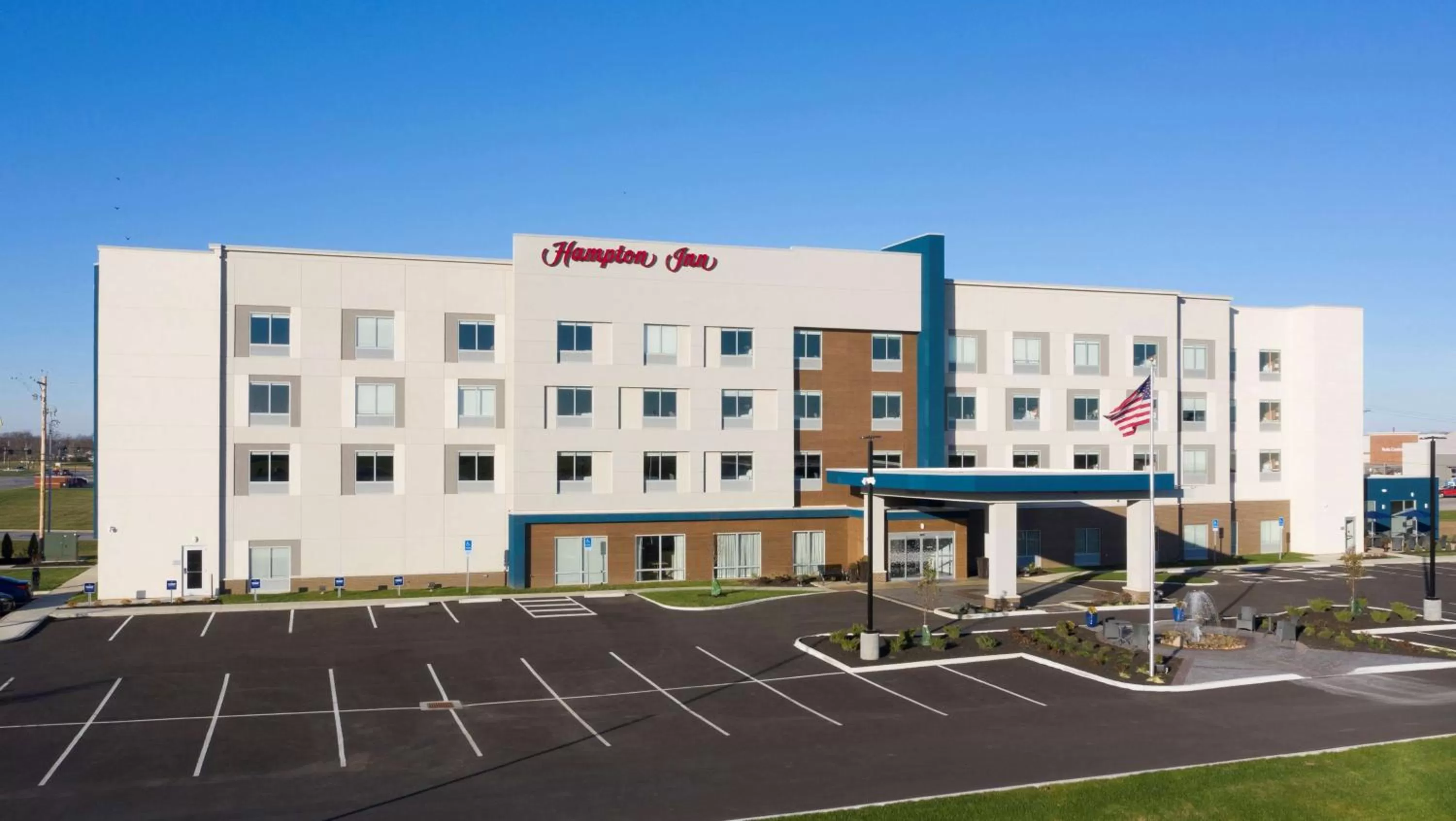 Property building in Hampton Inn Circleville, Oh