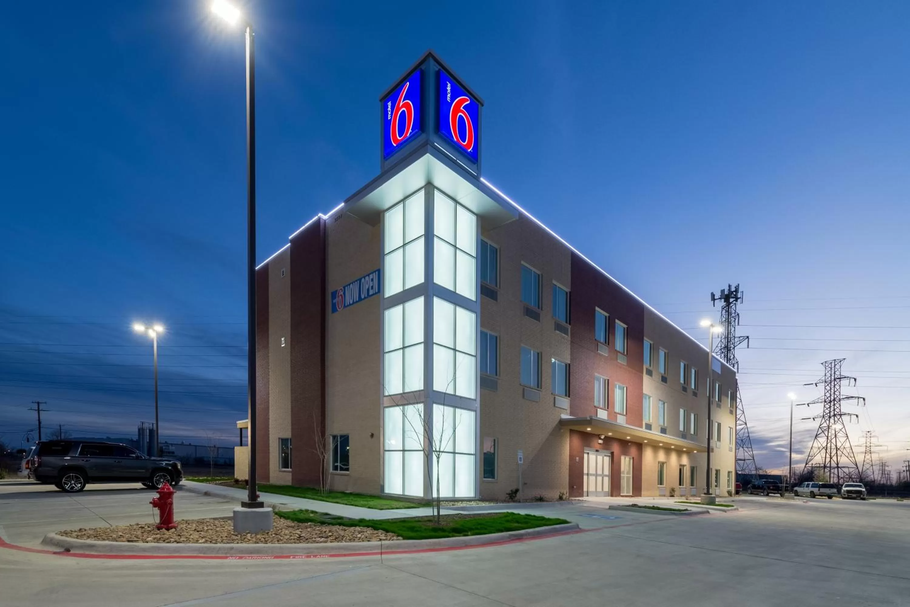 Facade/entrance in Motel 6 Fort Worth, TX - North - Saginaw