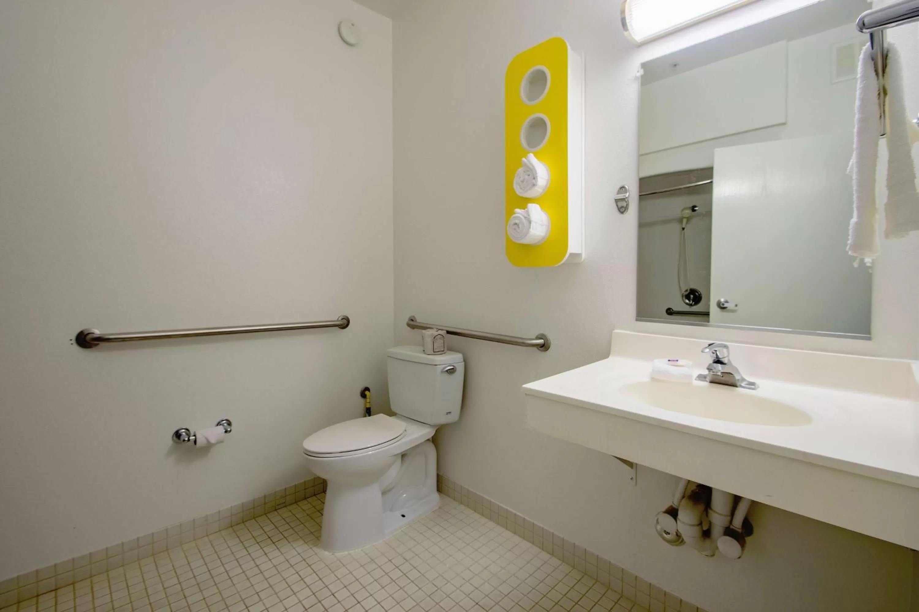 Bathroom in Motel 6-Portland, OR - North