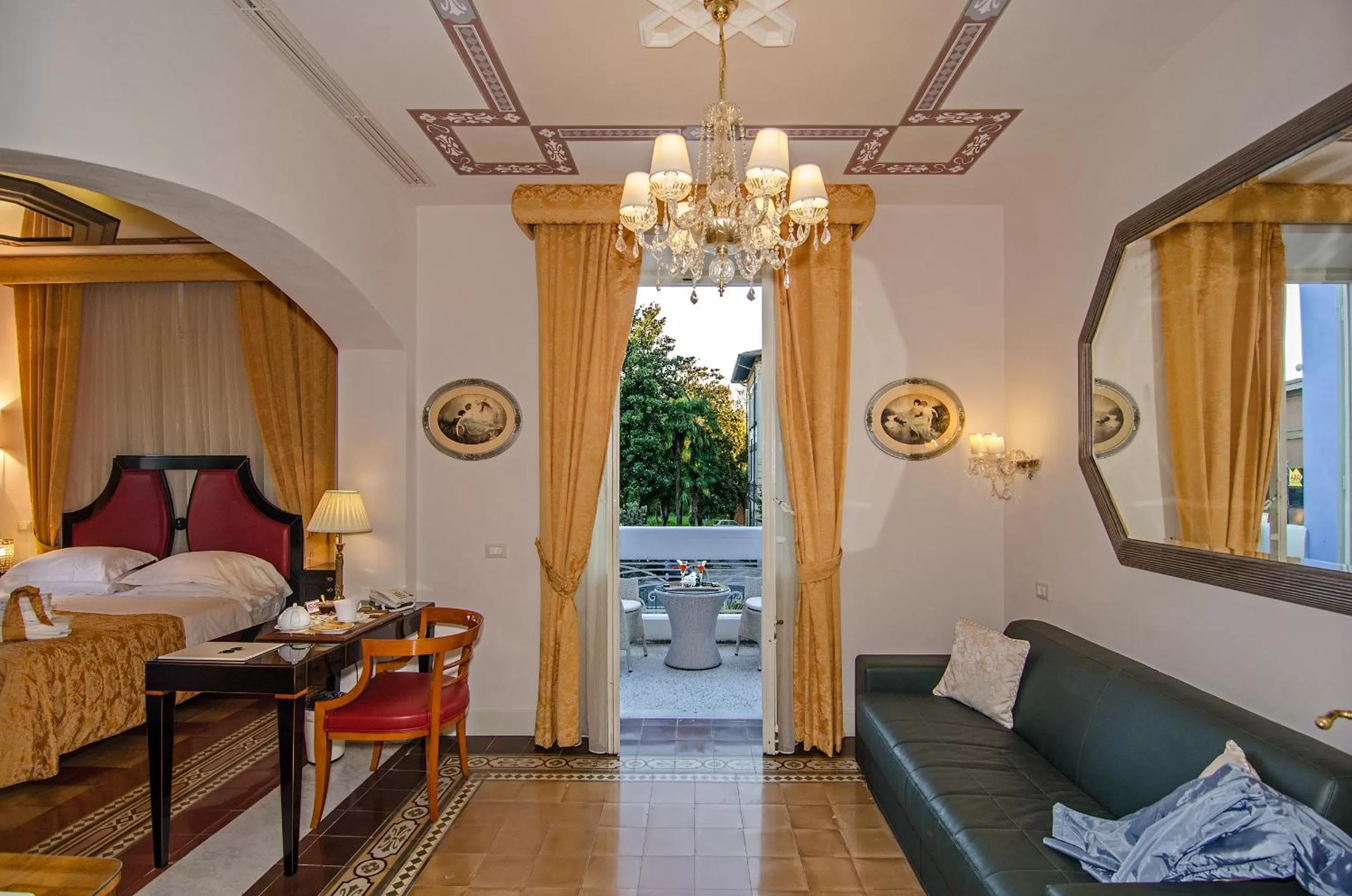 Balcony/Terrace, Bed in Lucca in Azzurro Maison de Charme