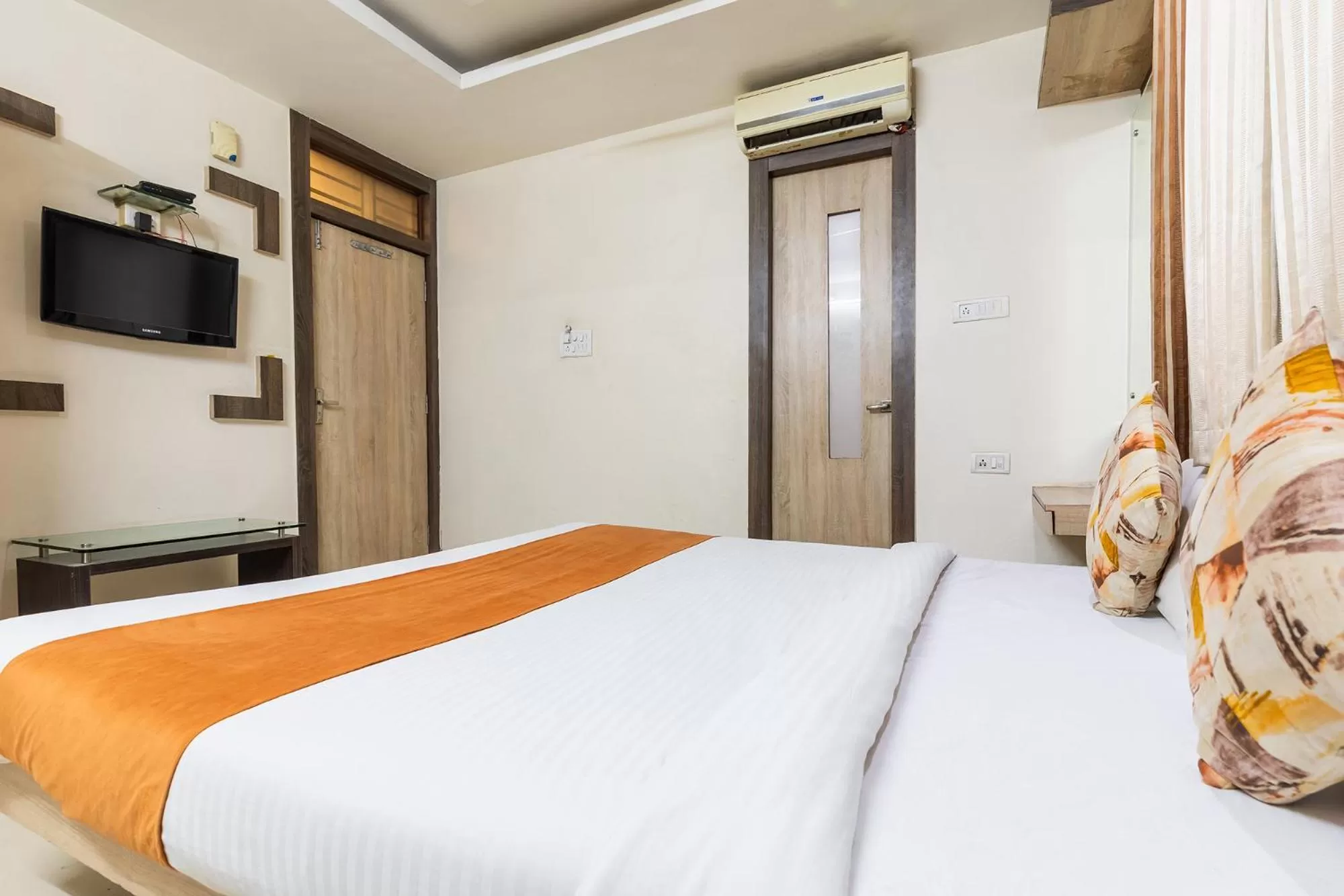 Bed in Via Shree Regency