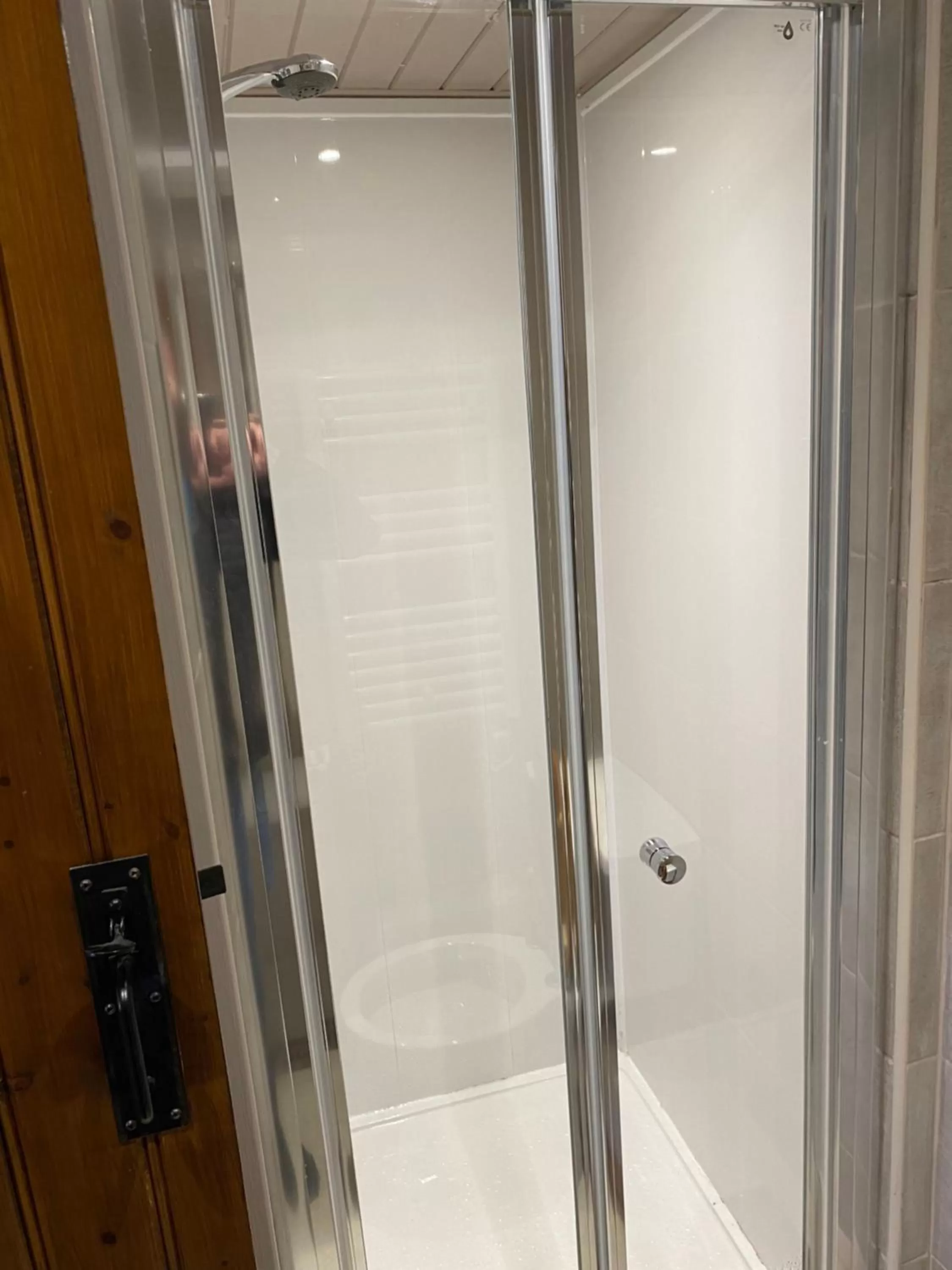 Bathroom in Grapes Hotel, Bar & Restaurant