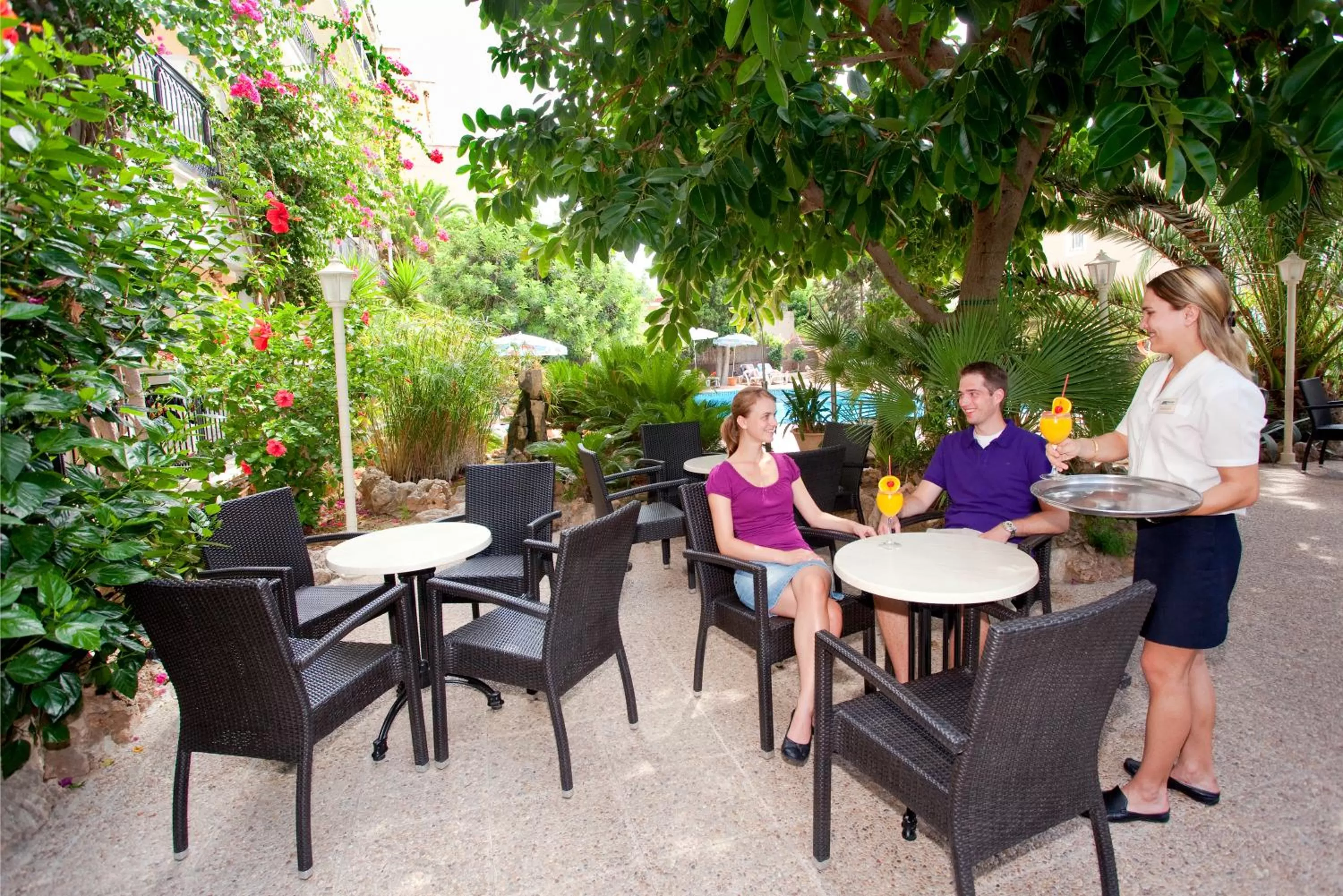 Restaurant/places to eat in Morlans Garden