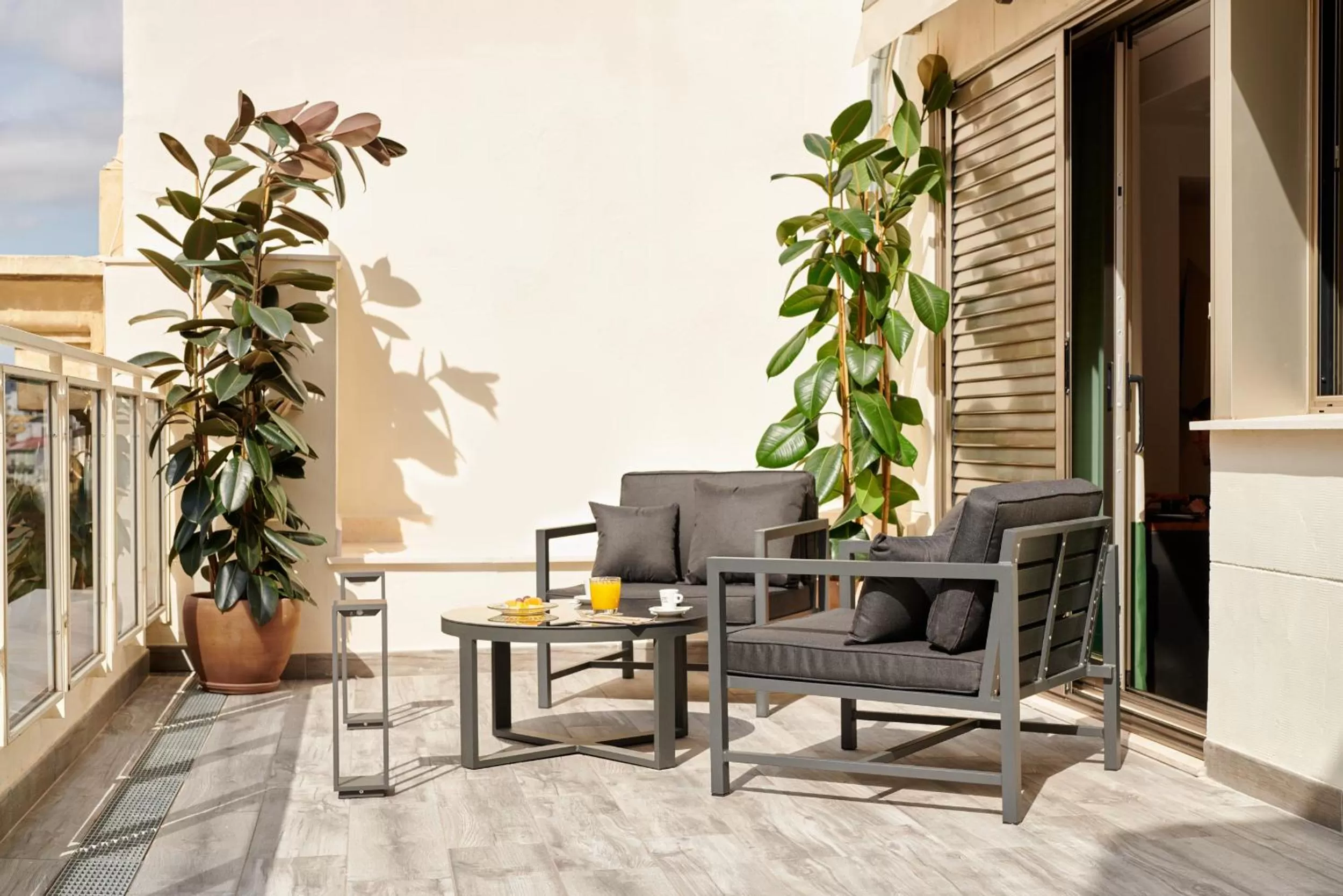 Balcony/Terrace in Room Mate Cosmo - City Centre, Valencia