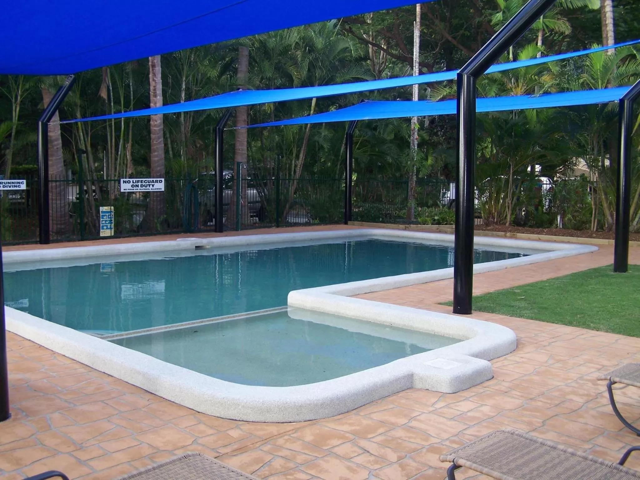 Swimming pool in Ellis Beach Oceanfront Holiday Park