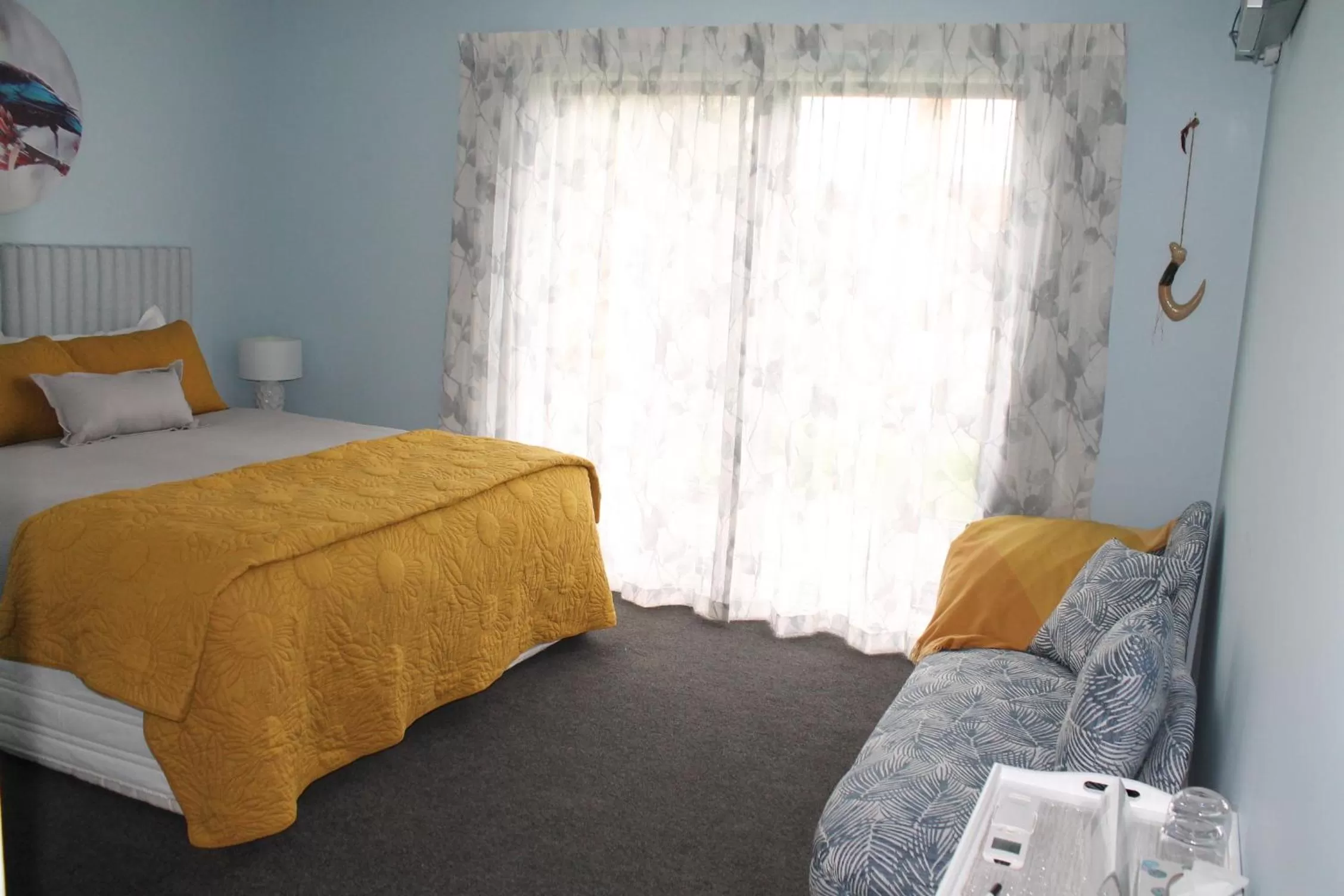 Bed in Marlborough Wine Country B&B