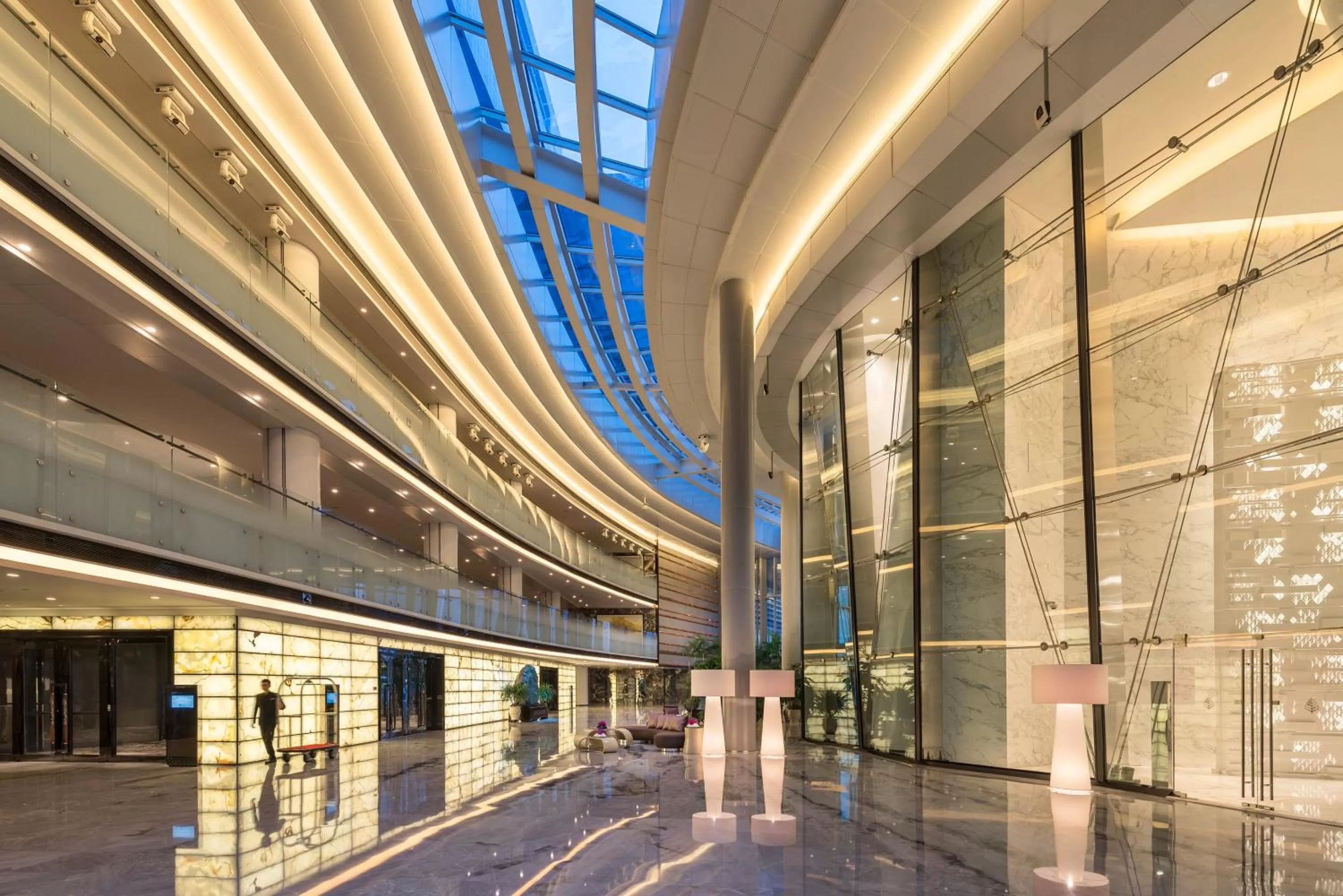 Facade/entrance in Four Seasons Hotel Guangzhou
