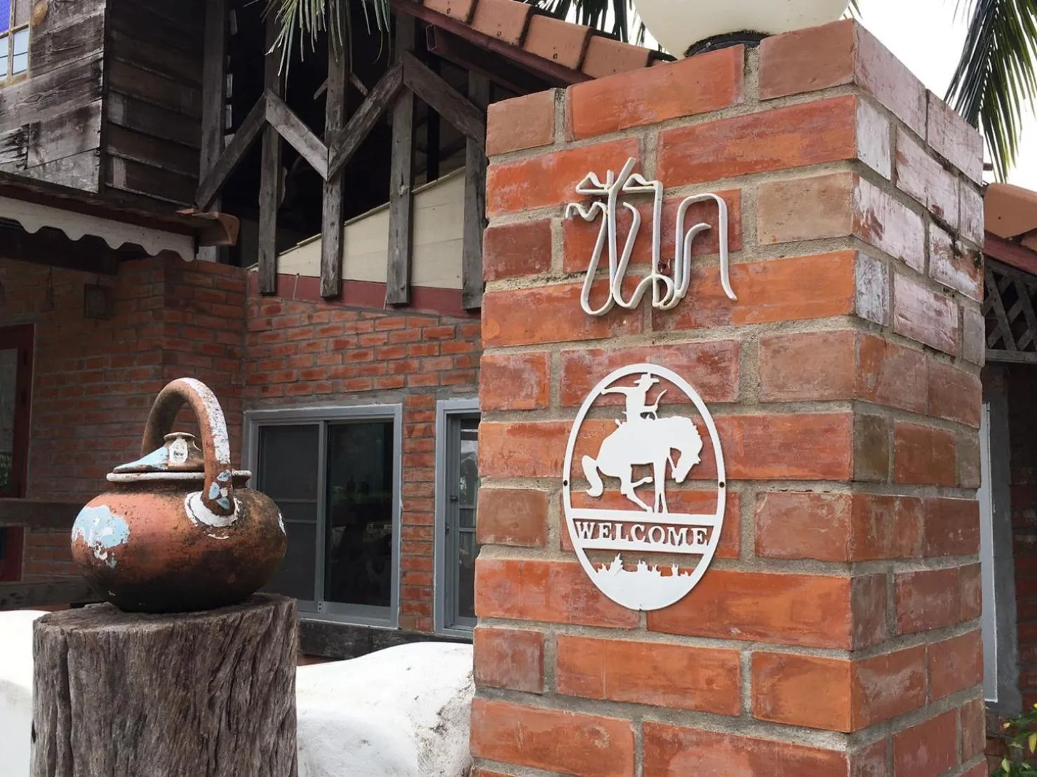 Scenic Riverside Resort