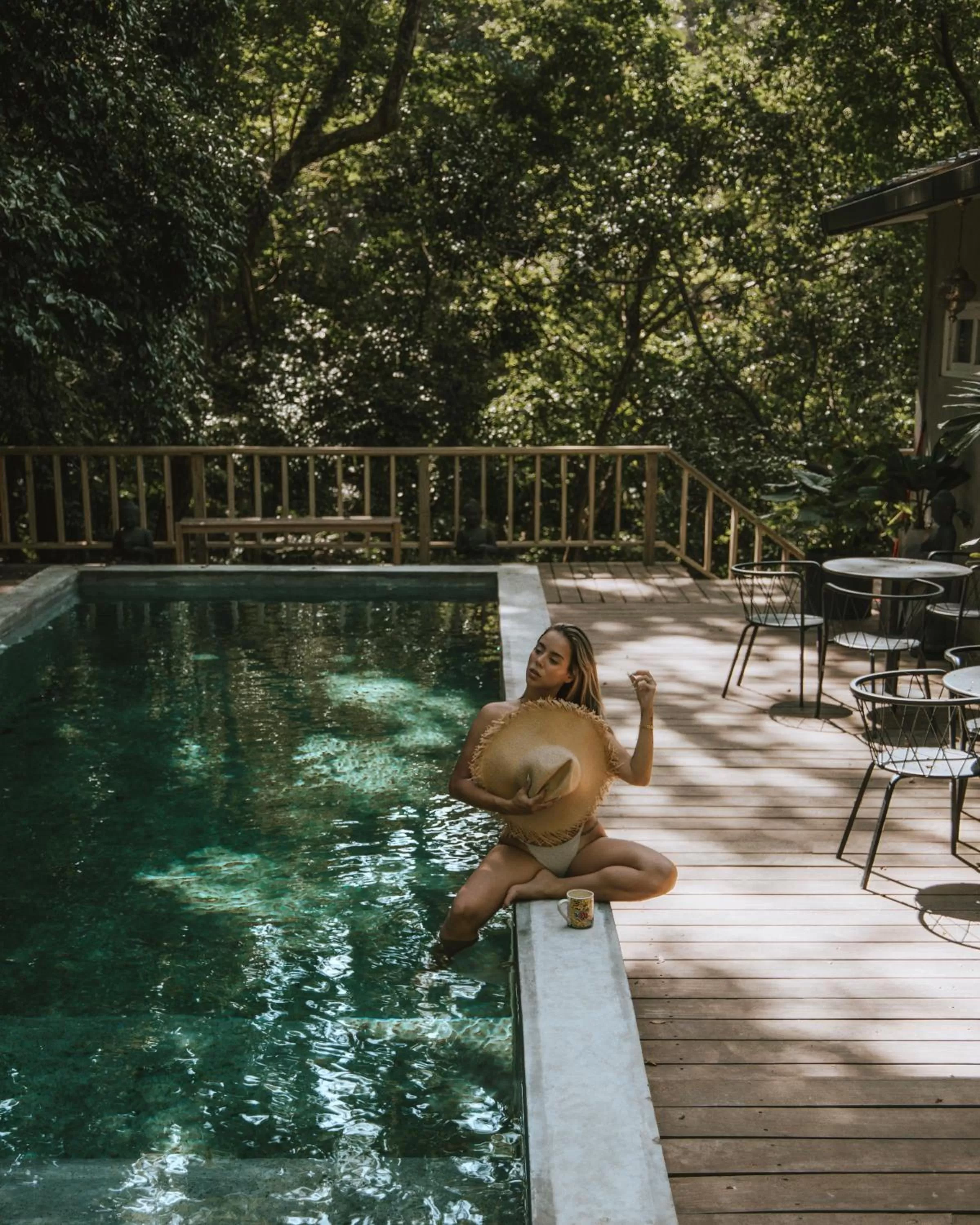 Swimming pool in Saboga Lodge