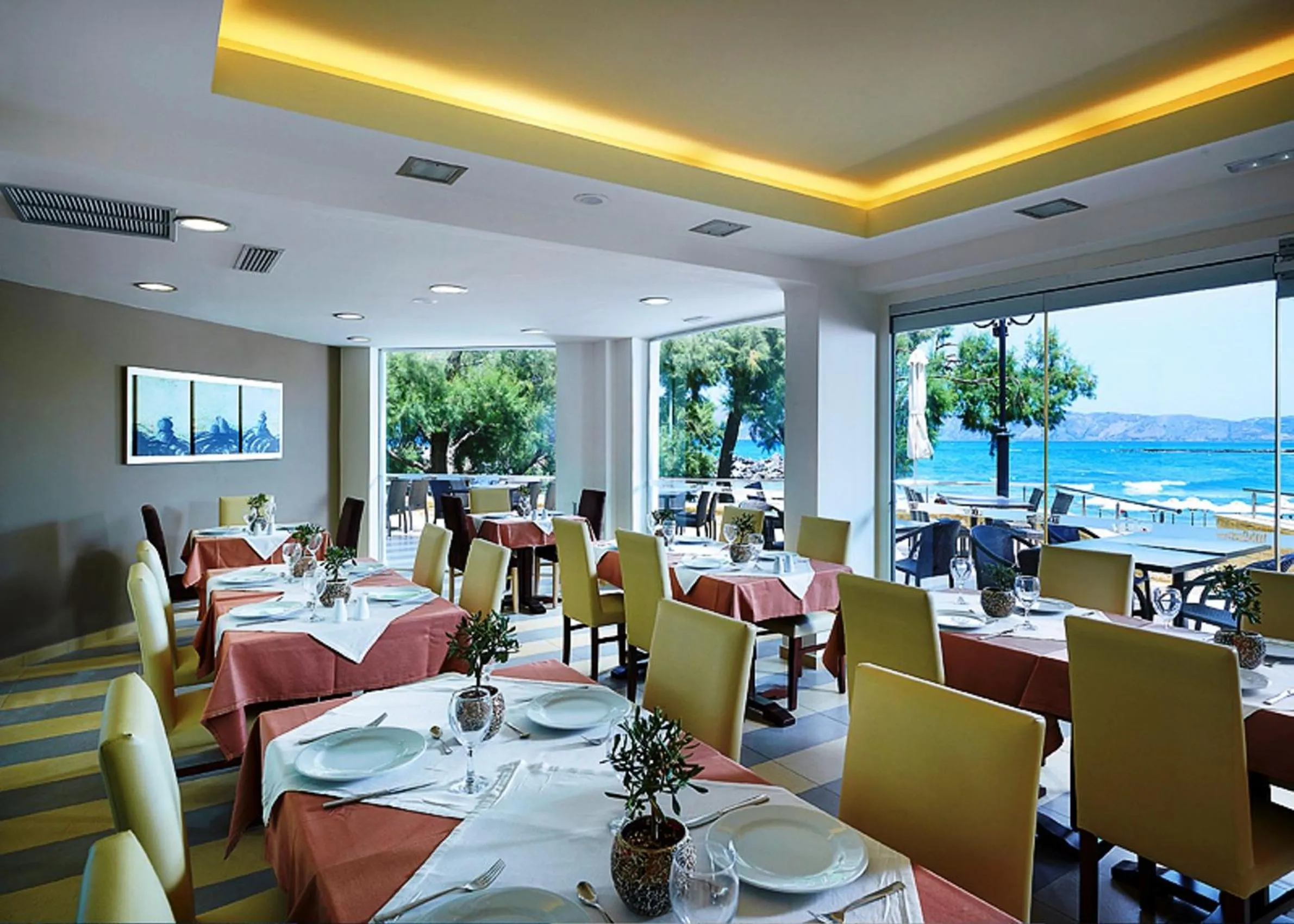 Restaurant/places to eat in Molos Bay Hotel