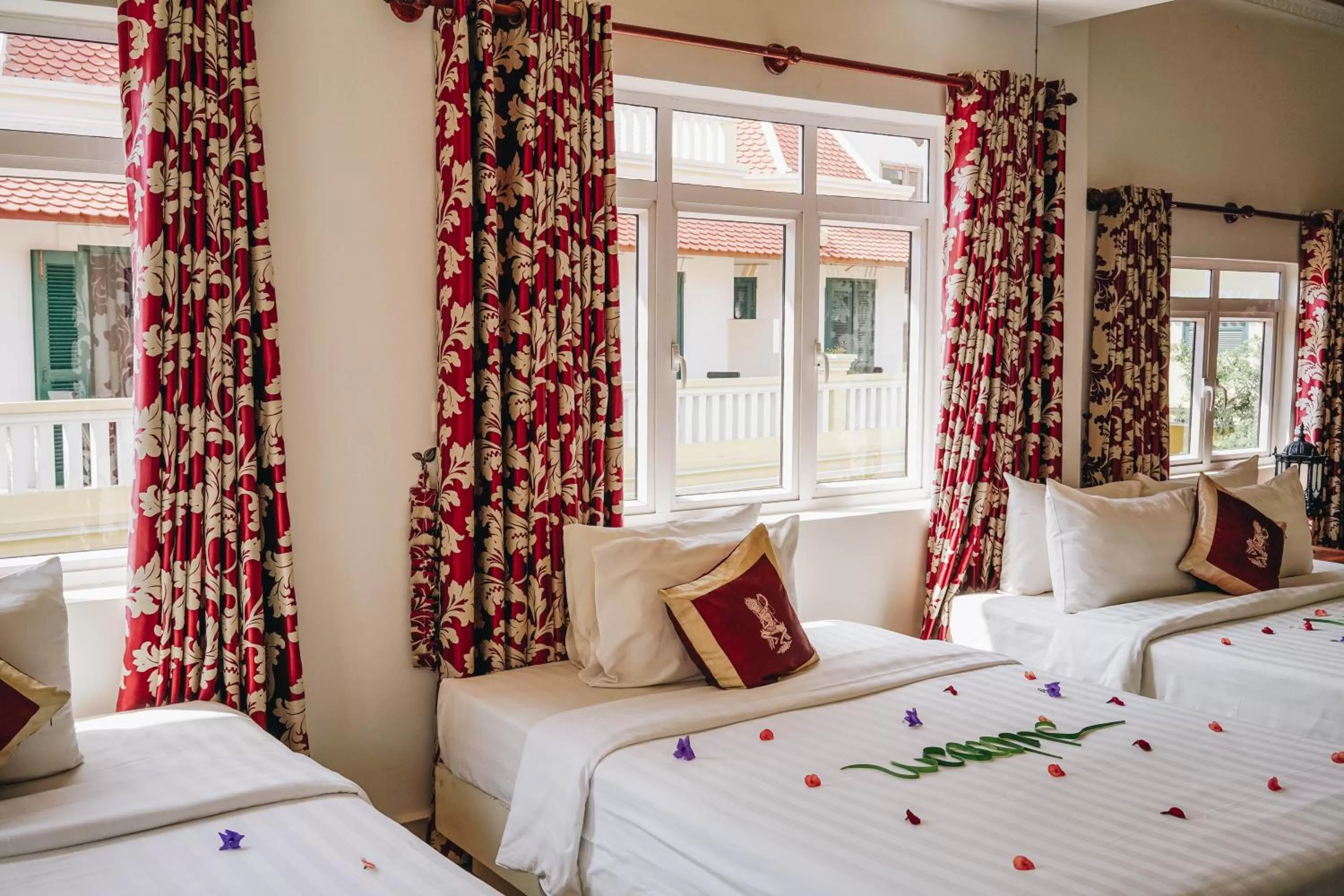 View (from property/room), Bed in Residence Wat Damnak