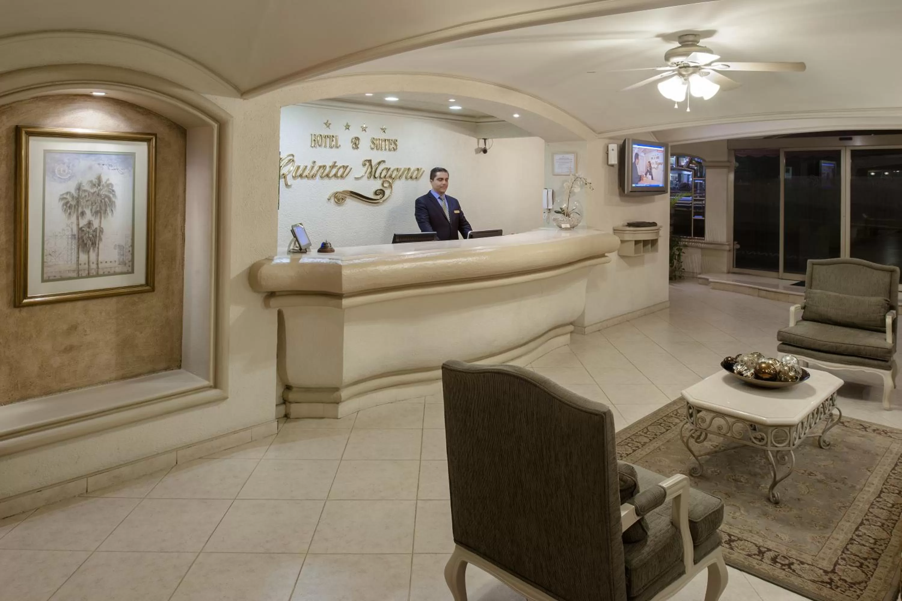 Lobby or reception in Hotel & Suites Quinta Magna