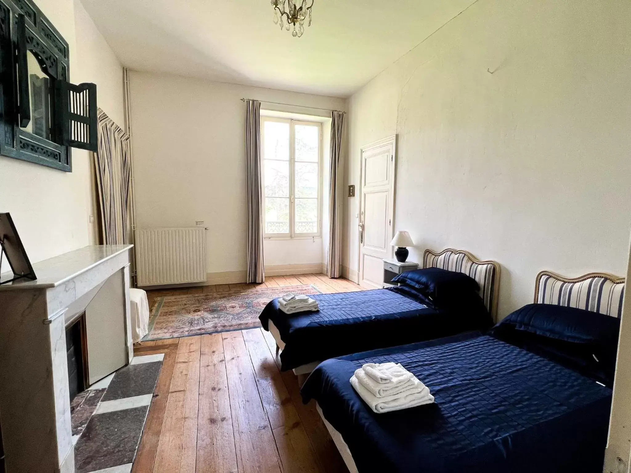 Twin Room with Private Bathroom in Queen's Escape Twin Room with Private Bathroom in Queen's Escape