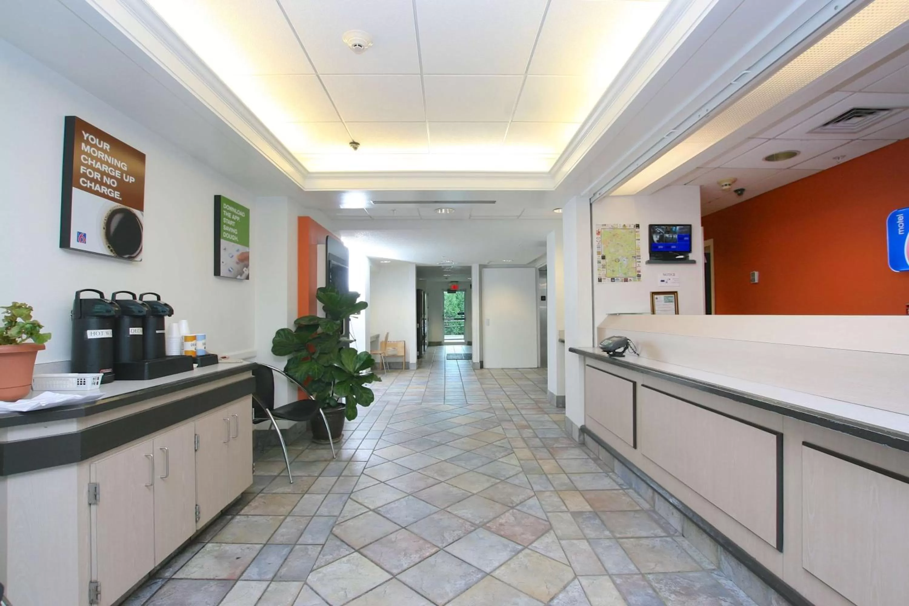 Lobby or reception in Motel 6-Colchester, VT - Burlington