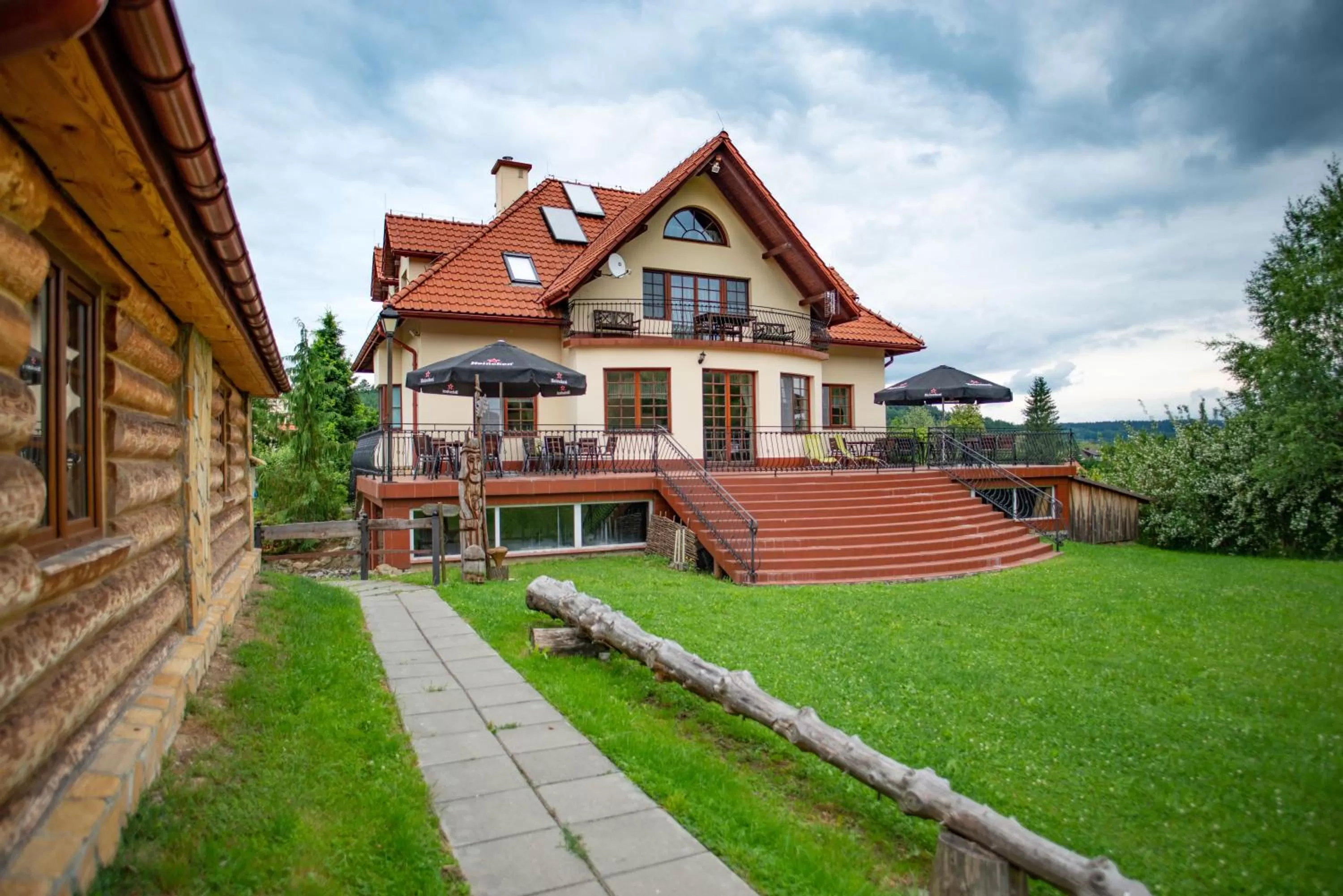 Property building in Gościniec Pięciu Stawów