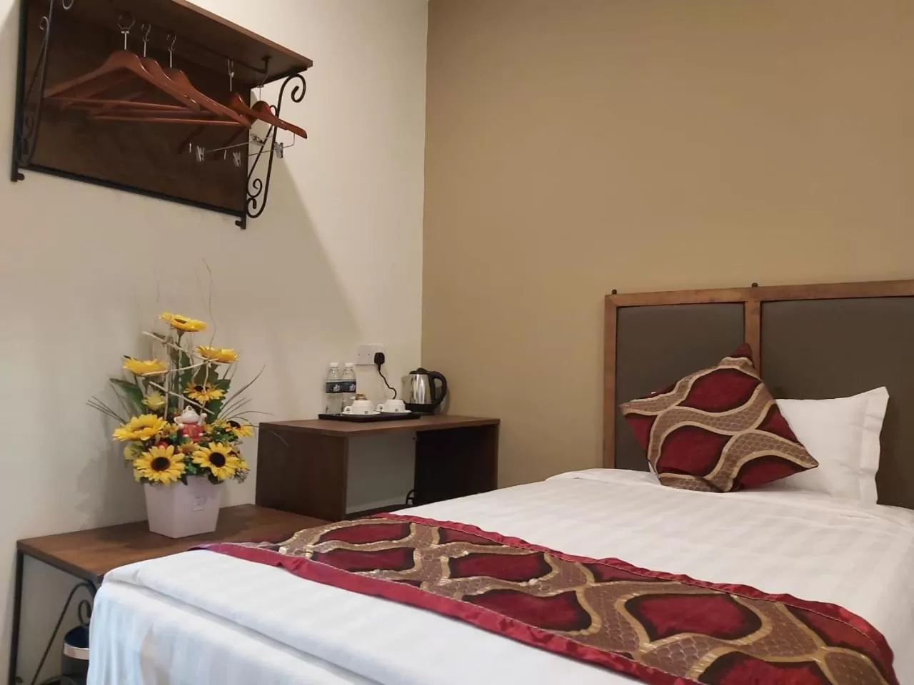 Coffee/tea facilities, Bed in KB HOTEL