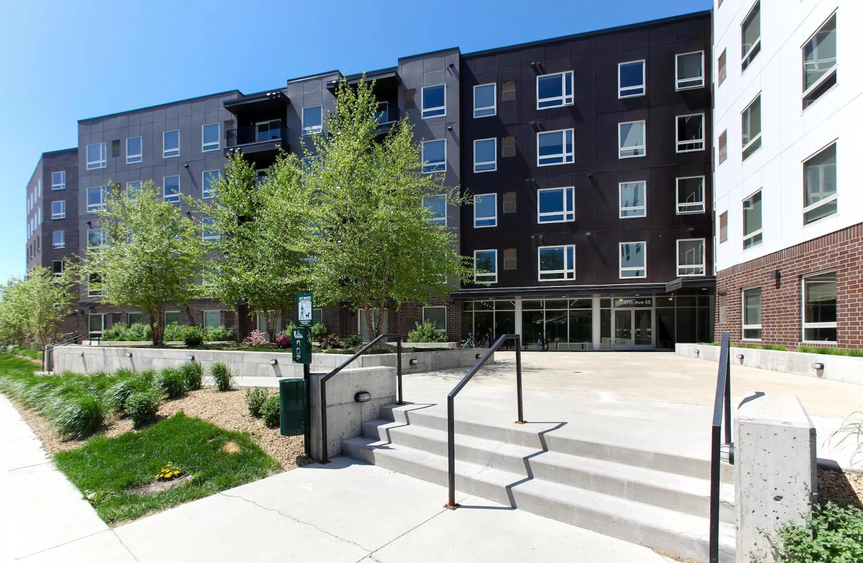 Property Building in Kasa University Avenue Minneapolis