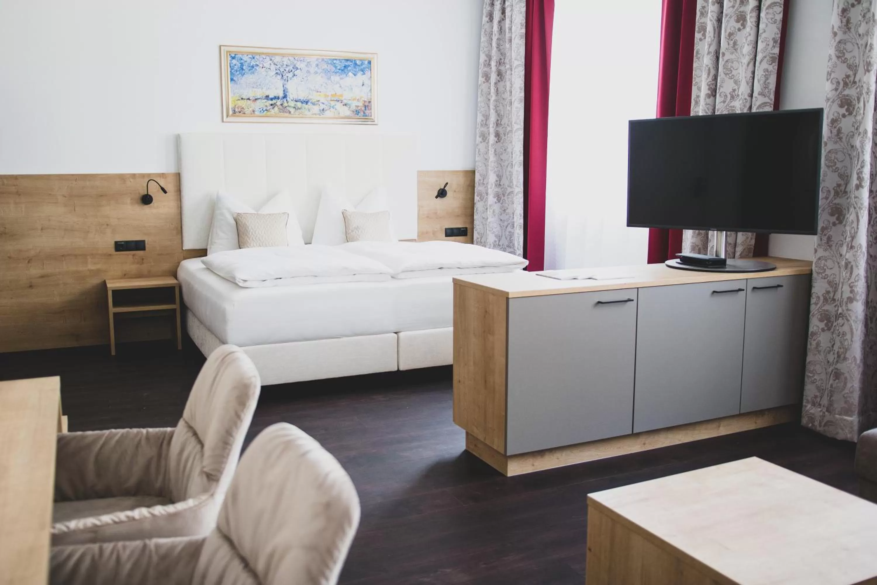 Photo of the whole room, Bed in Boutique Hotel Edelmanns