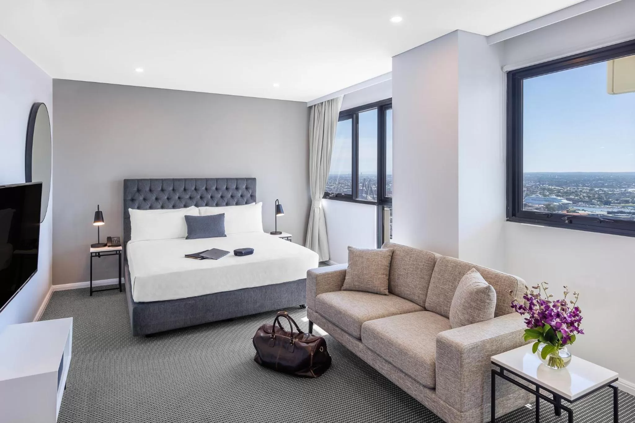 Bed in Meriton Suites Kent Street, Sydney