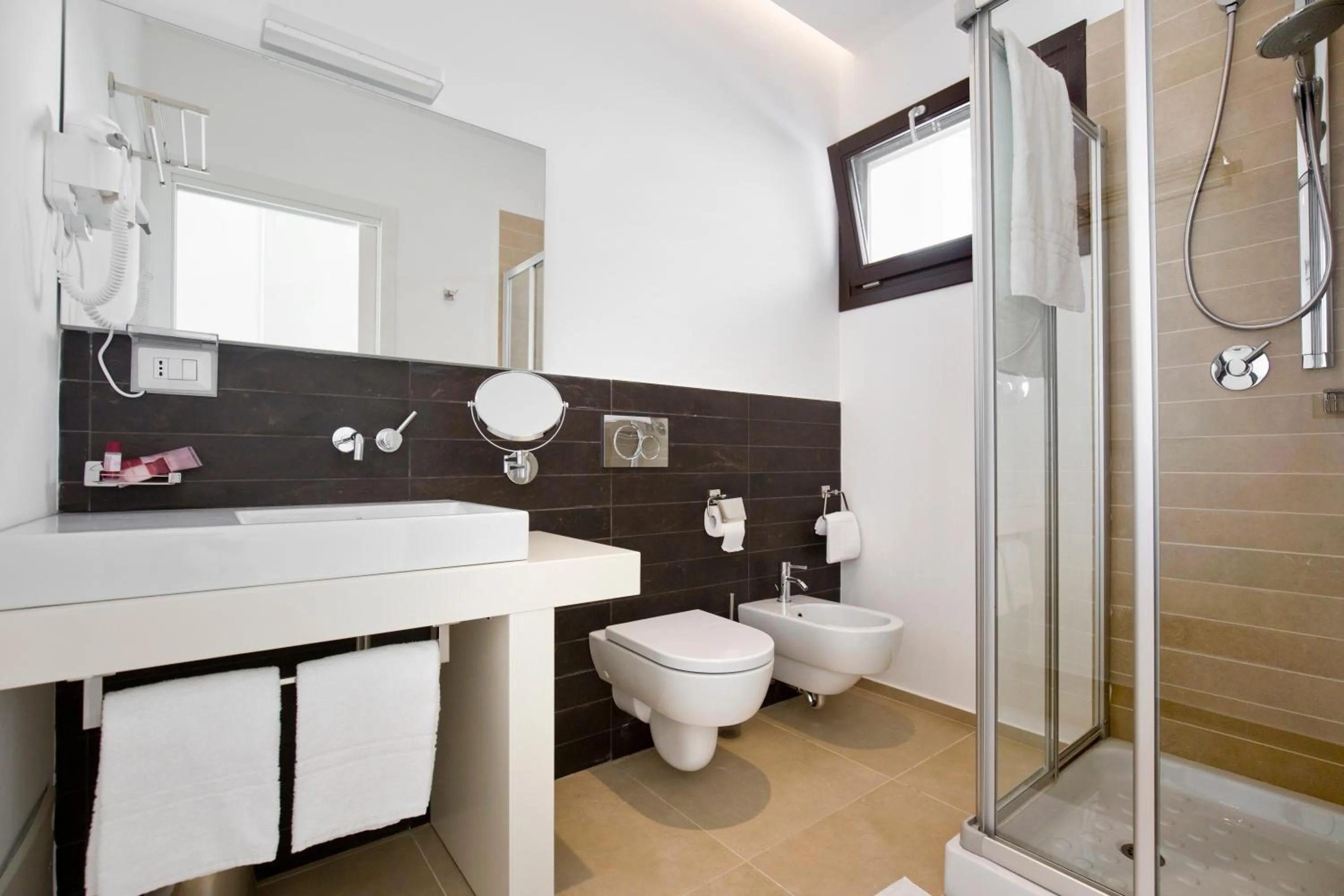 Bathroom in Southeast Hotel