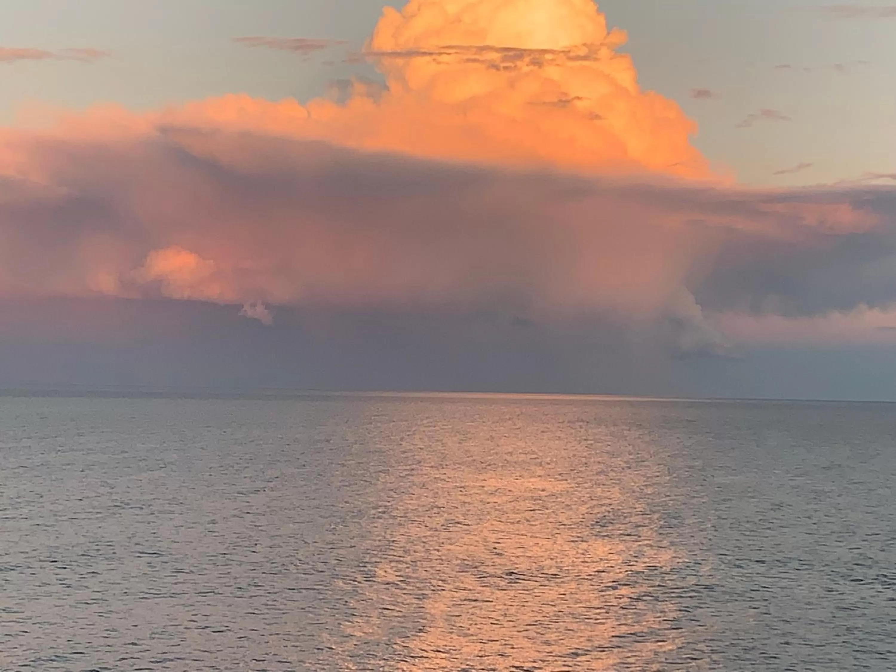 Natural landscape, Sunrise/Sunset in Sea Whispers